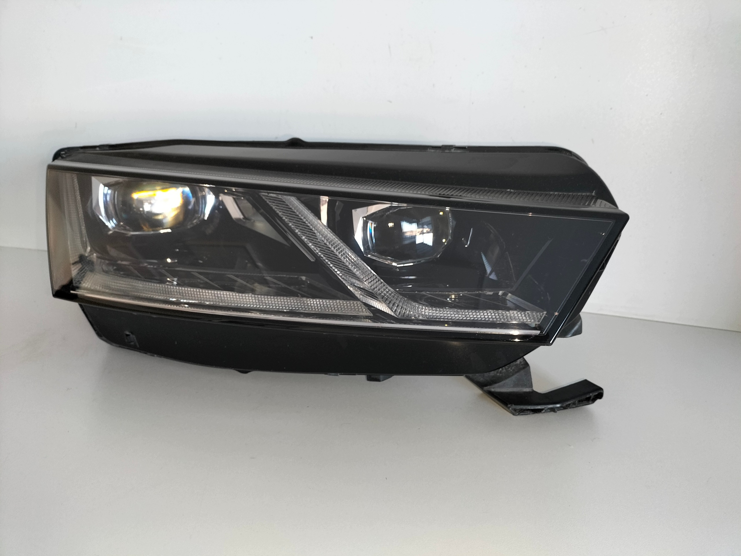 light front reflektor right SKODA OCTAVIA 4 IV 19- FULL LED
