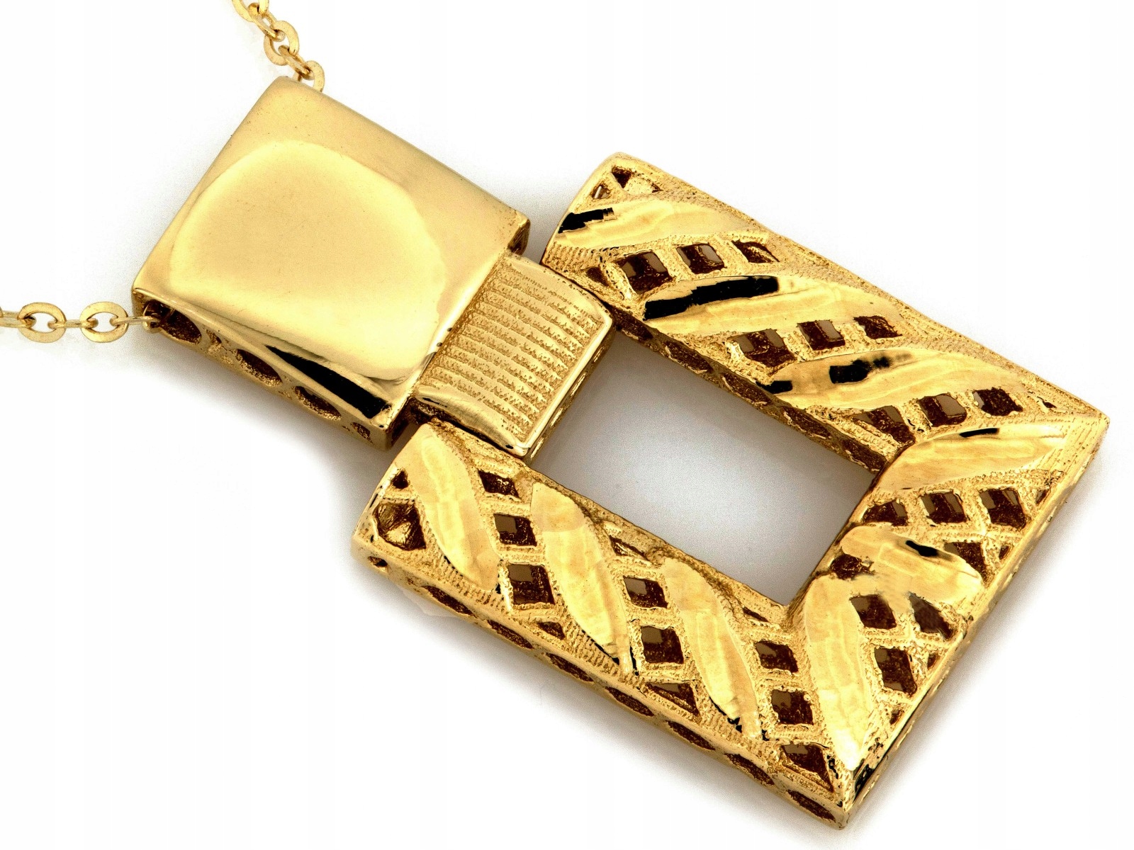 Zlatý náhrdelník 585 je efektní jako dárek