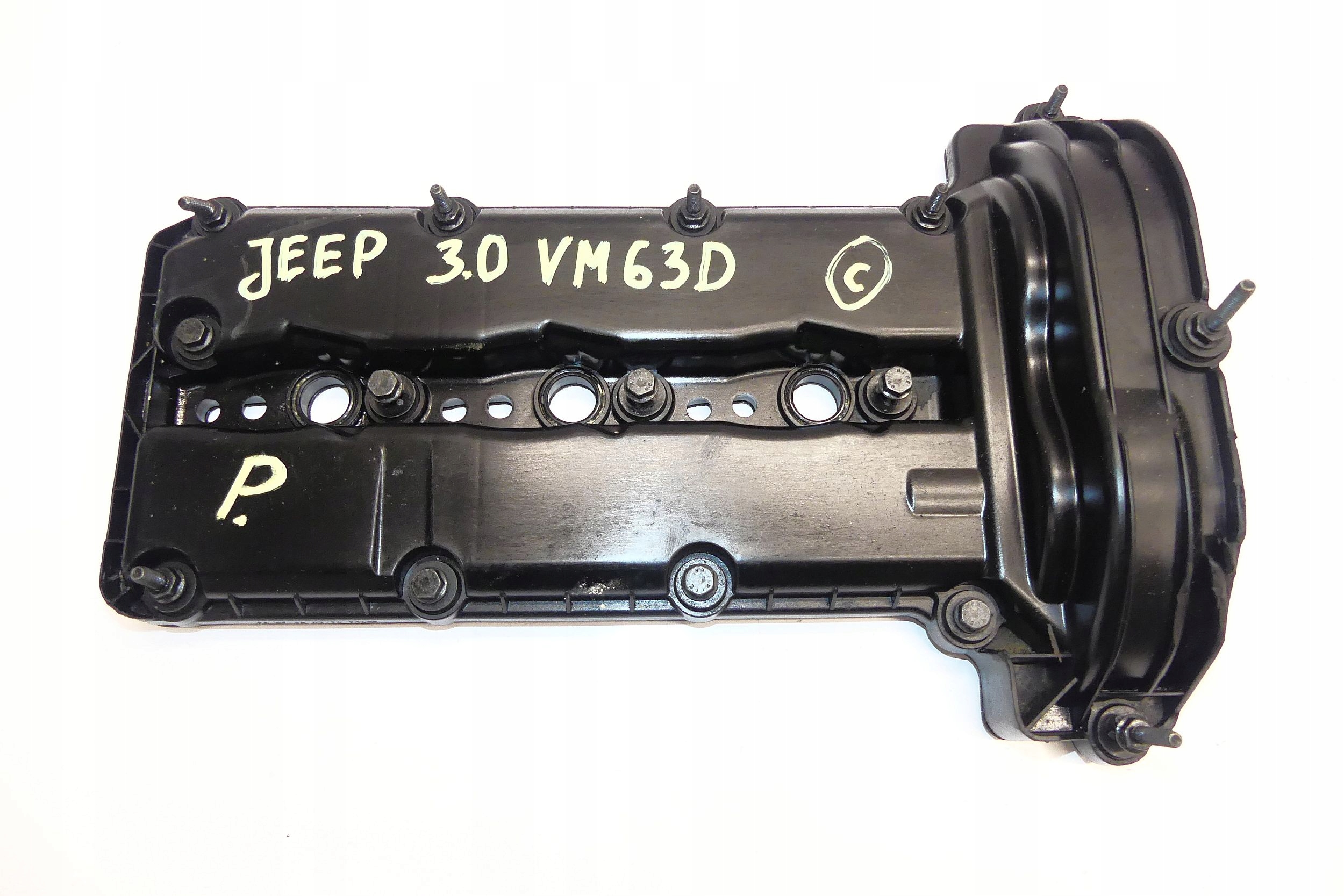 20132435 - GRAND CHEROKEE WK2 3.0 CRD VM63D КРЫШКА КЛАПАНА P