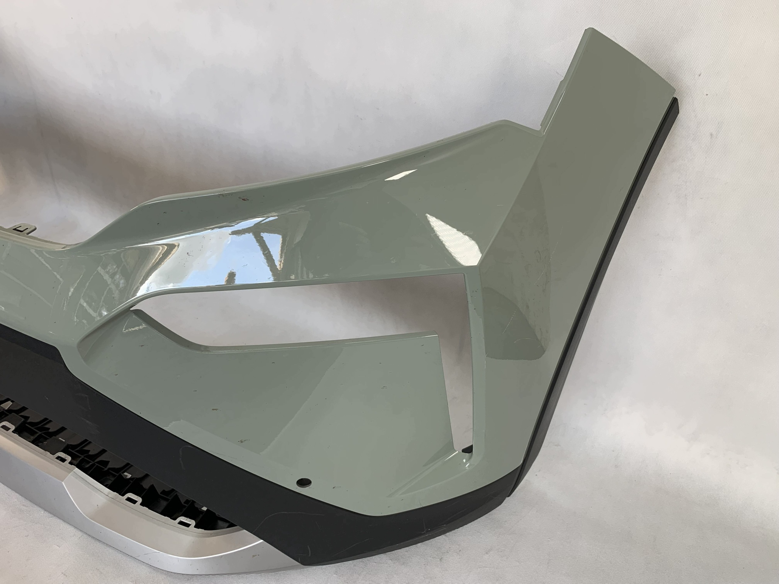 front bumper Skoda Elroq 24r PDC 5LJ807221 08.26