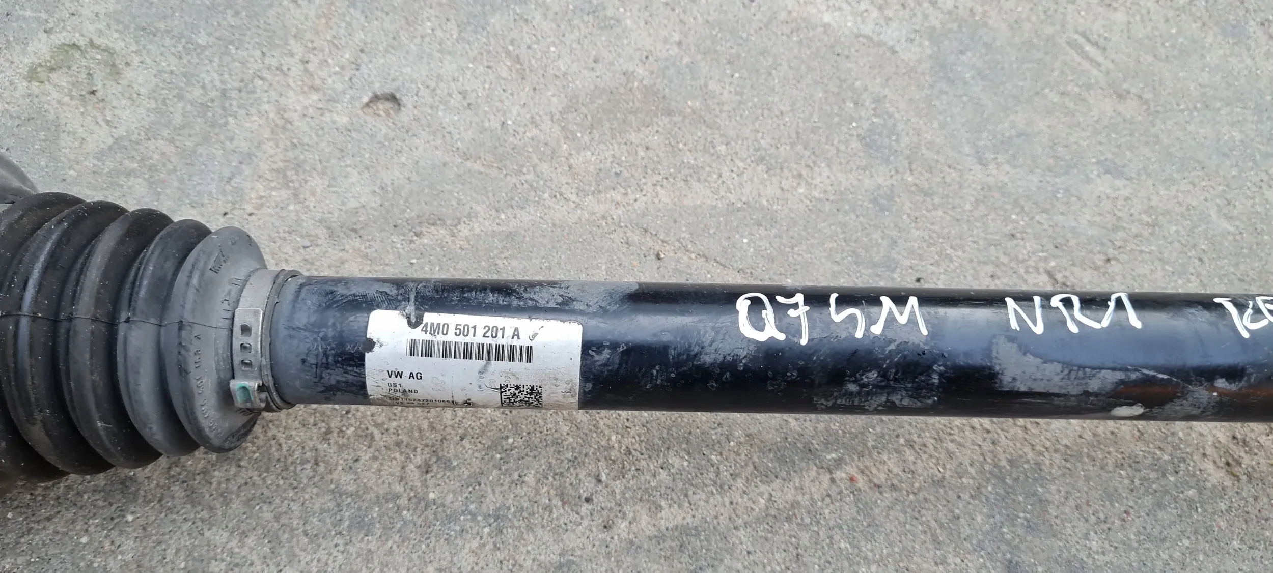 SQ7 Q7 4M semi-axis semi-axis rear part left right 4.0 TFSI 4M0501201A