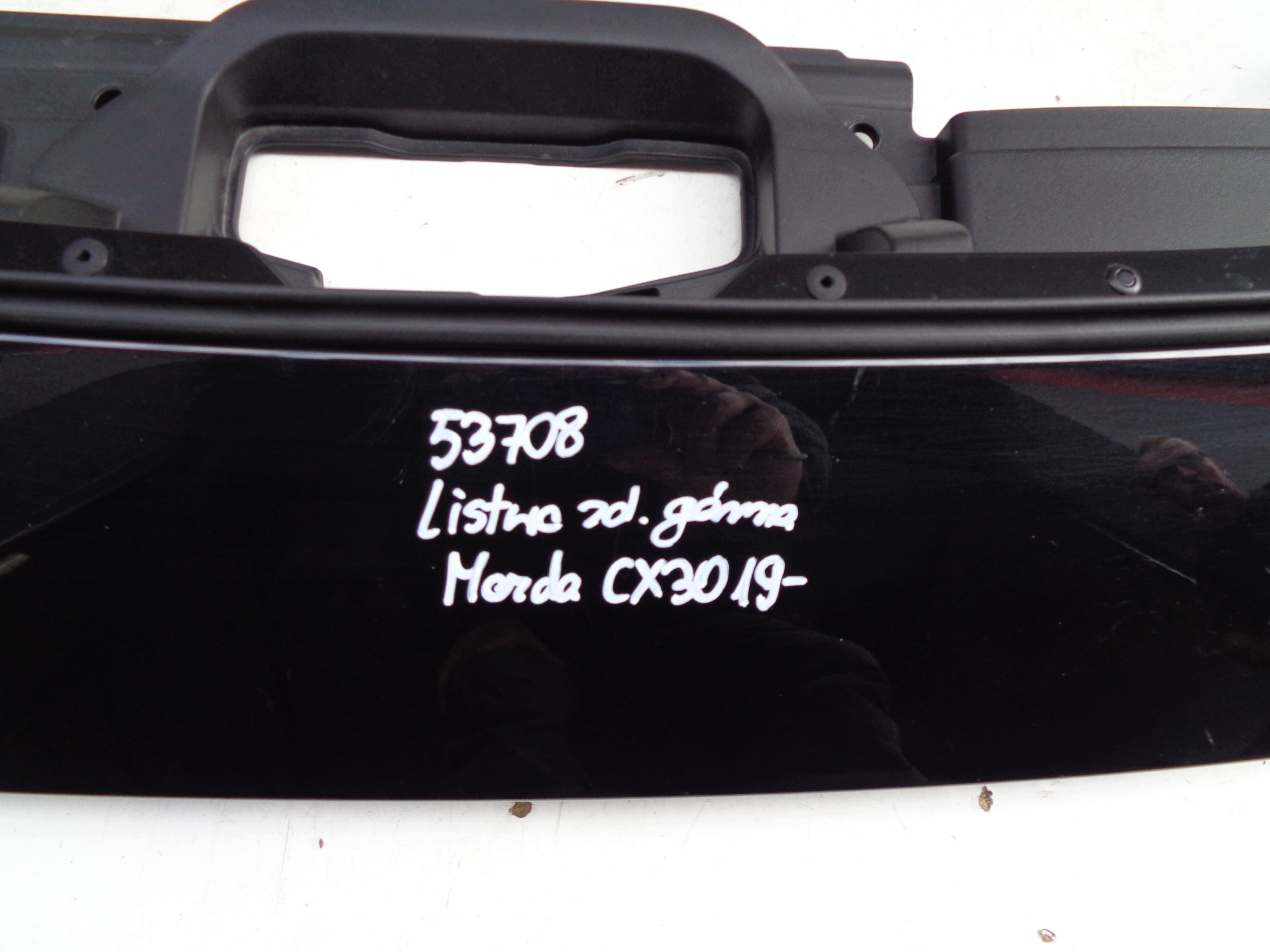 moulding of a bumper front upper grille MAZDA CX30 19- NR 53708