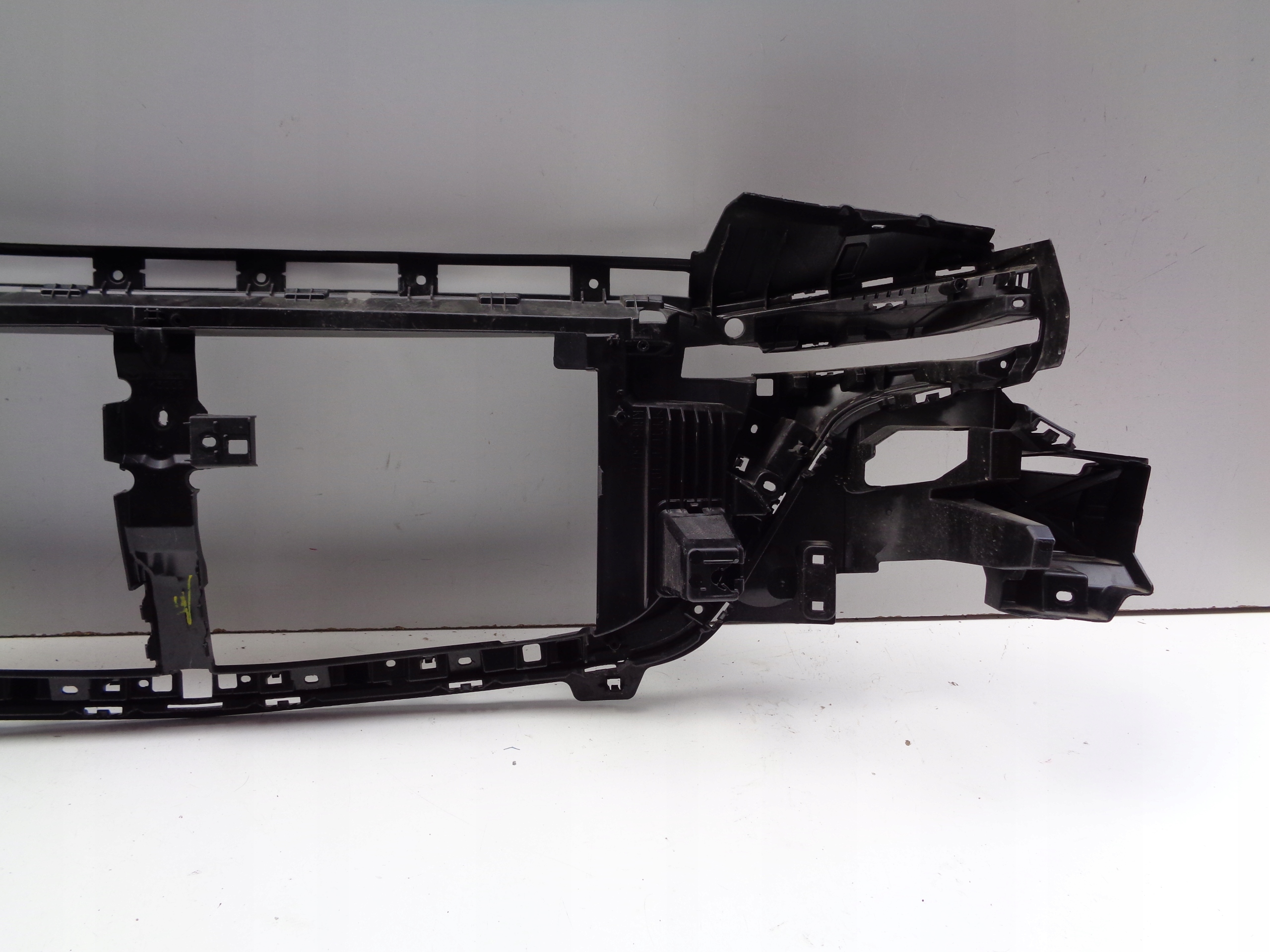 pillar of a bumper upper support grille MAZDA CX60 22