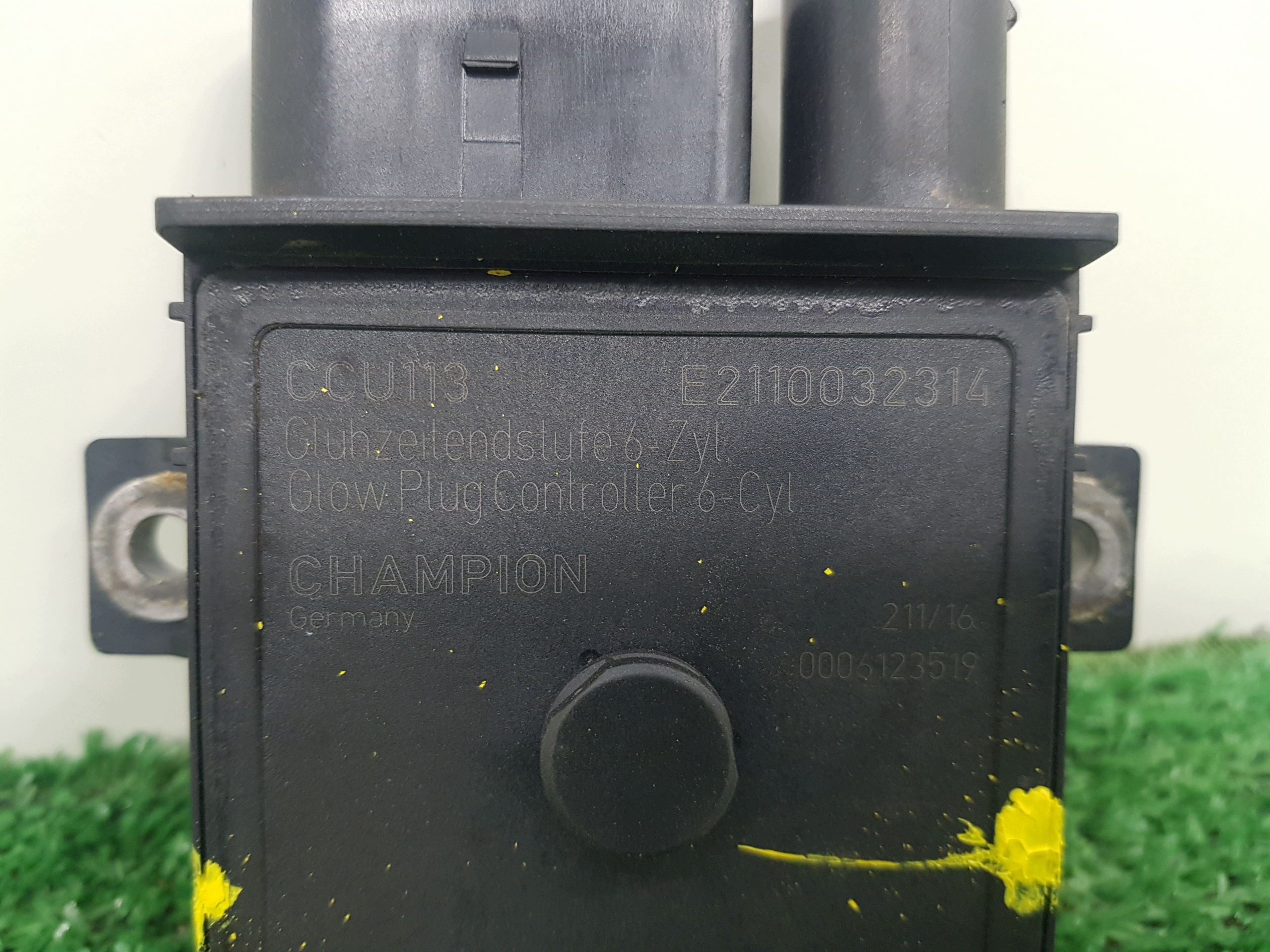 relay plugs ZAROWYCH MERCEDES-BENZ E-KLASA W211 CCU113 E2110032314