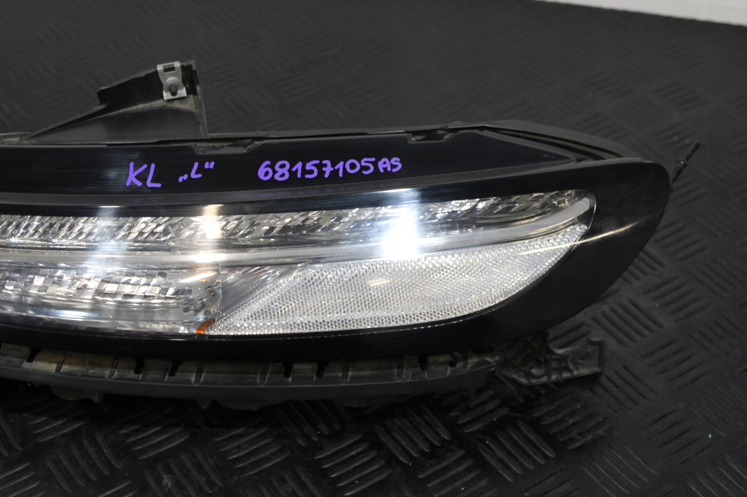light left front left front LED 68157105AS JEEP CHEROKEE KL