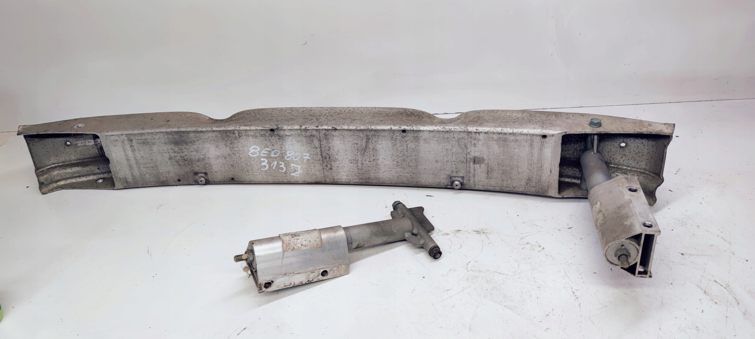 sider below bumper rear part AUDI A4 B7 USA 8E0807313J
