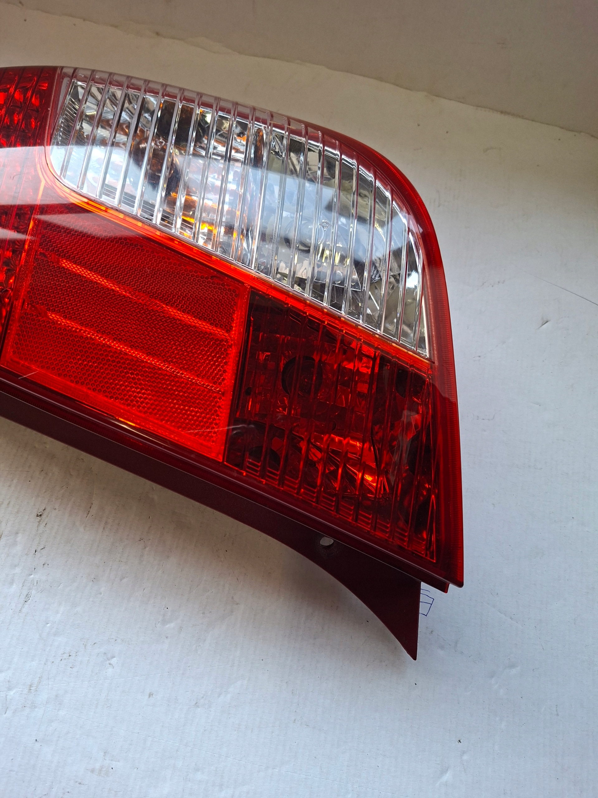 light right rear part HYUNDAI i10 92402-0X0XX
