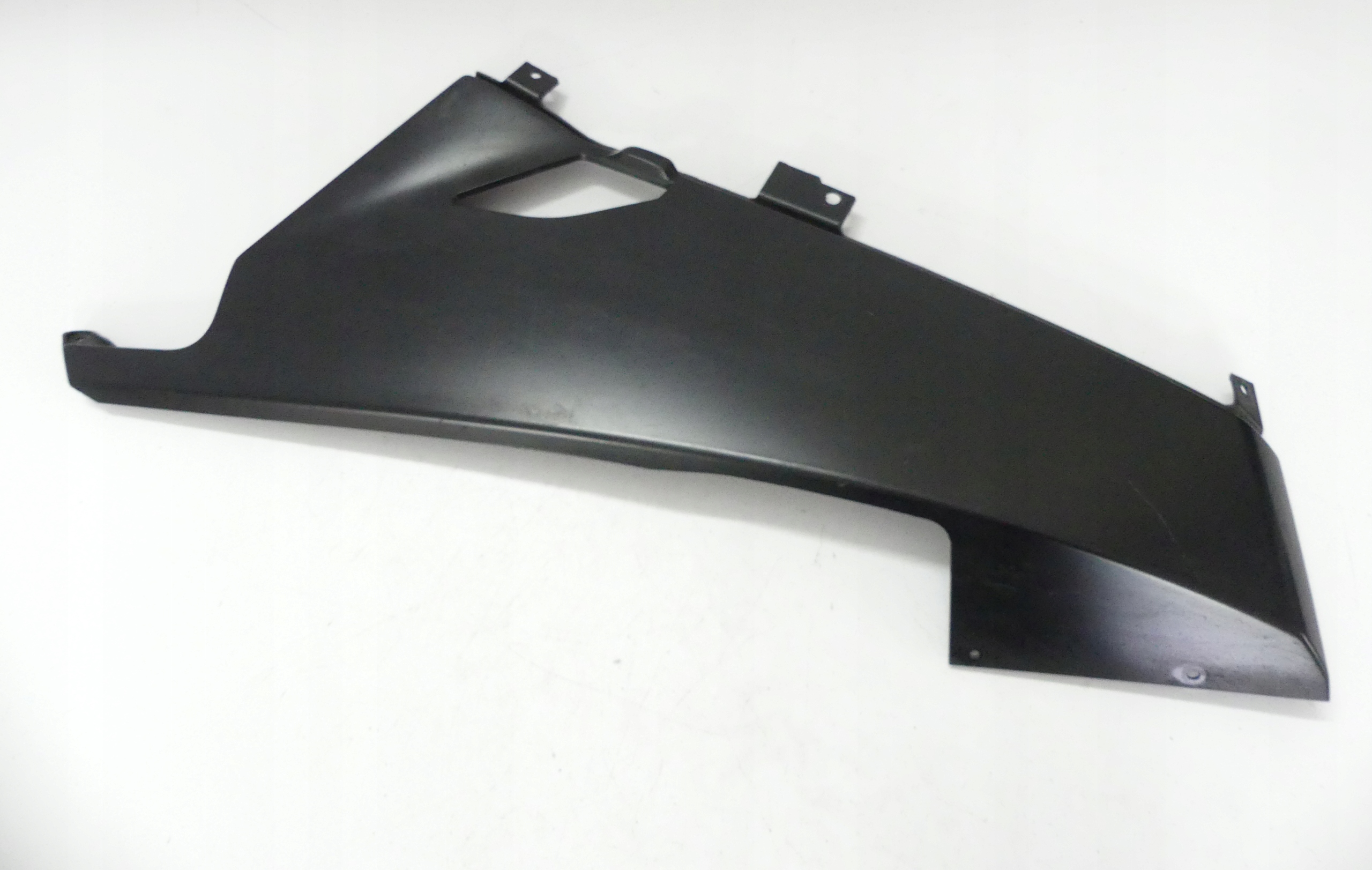 7685026 - ПЛУГ ОБТІЧНИК СТОРОНА КАПОТ P BMW K1200GT K 1200 GT