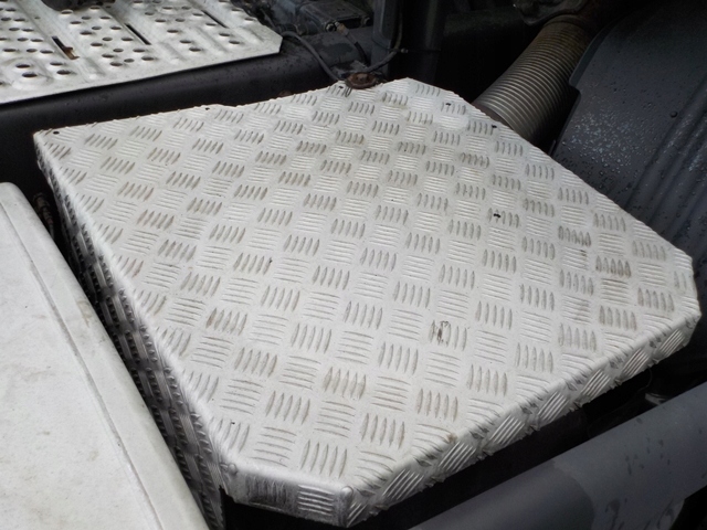 SCANIA R POKRYWA OSŁONA TŁUMIKA