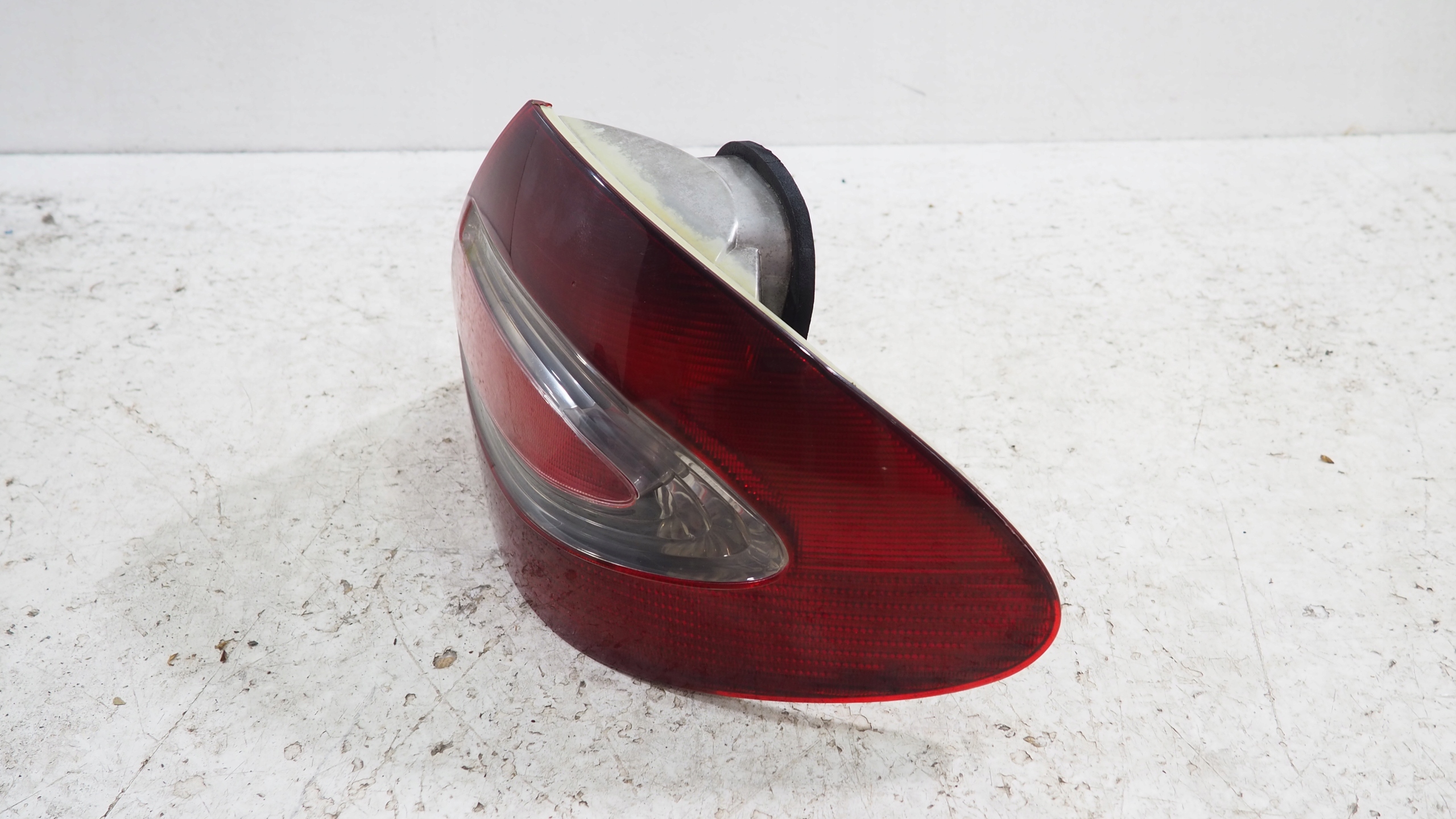Mercedes CLK W209 light right rear part A2098200264