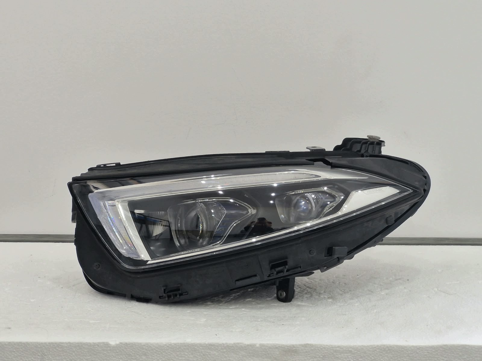 light left Mercedes CLS W257 Multibeam LED