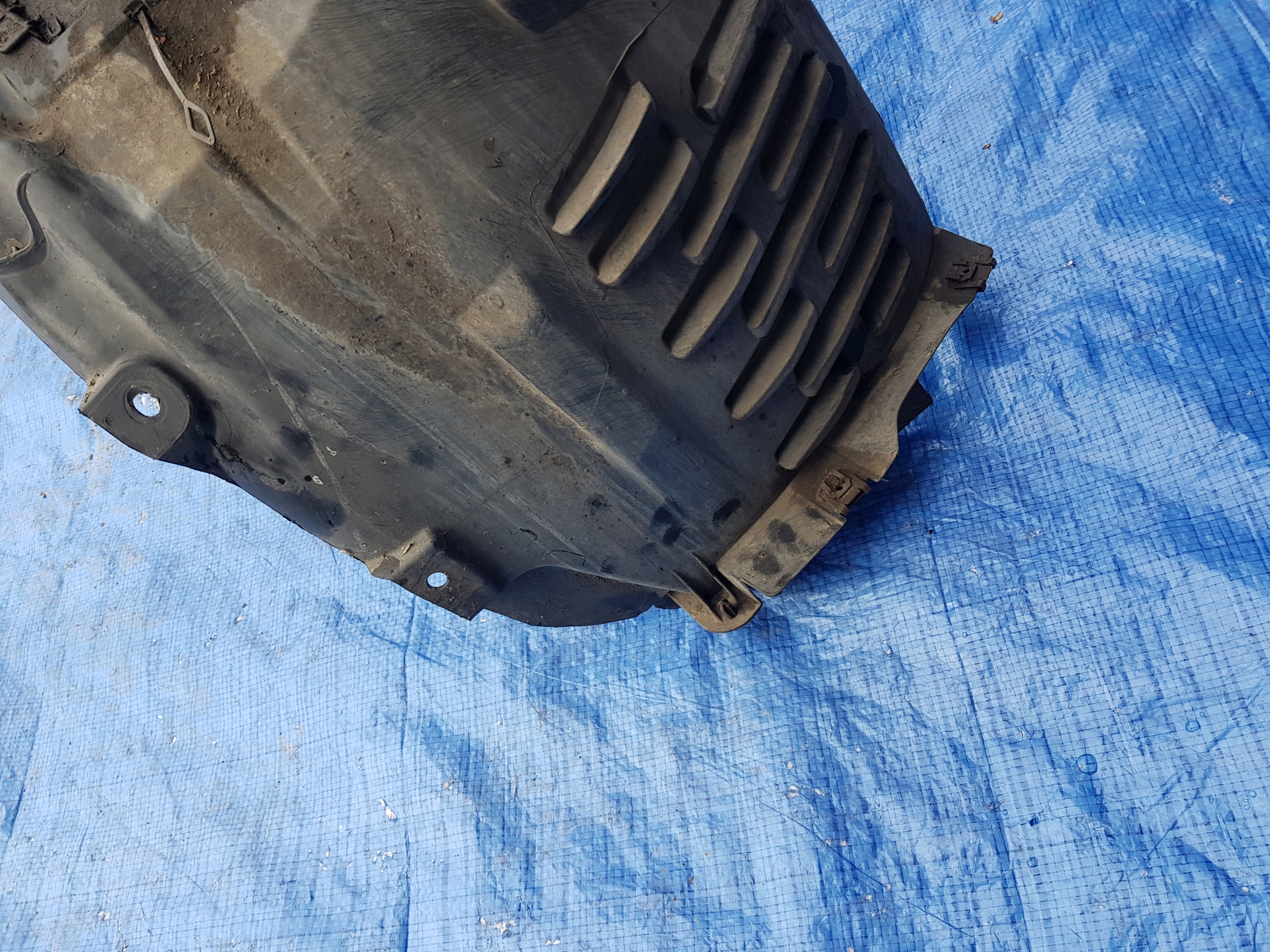 mudguard right front MERCEDES SLK R172 W172