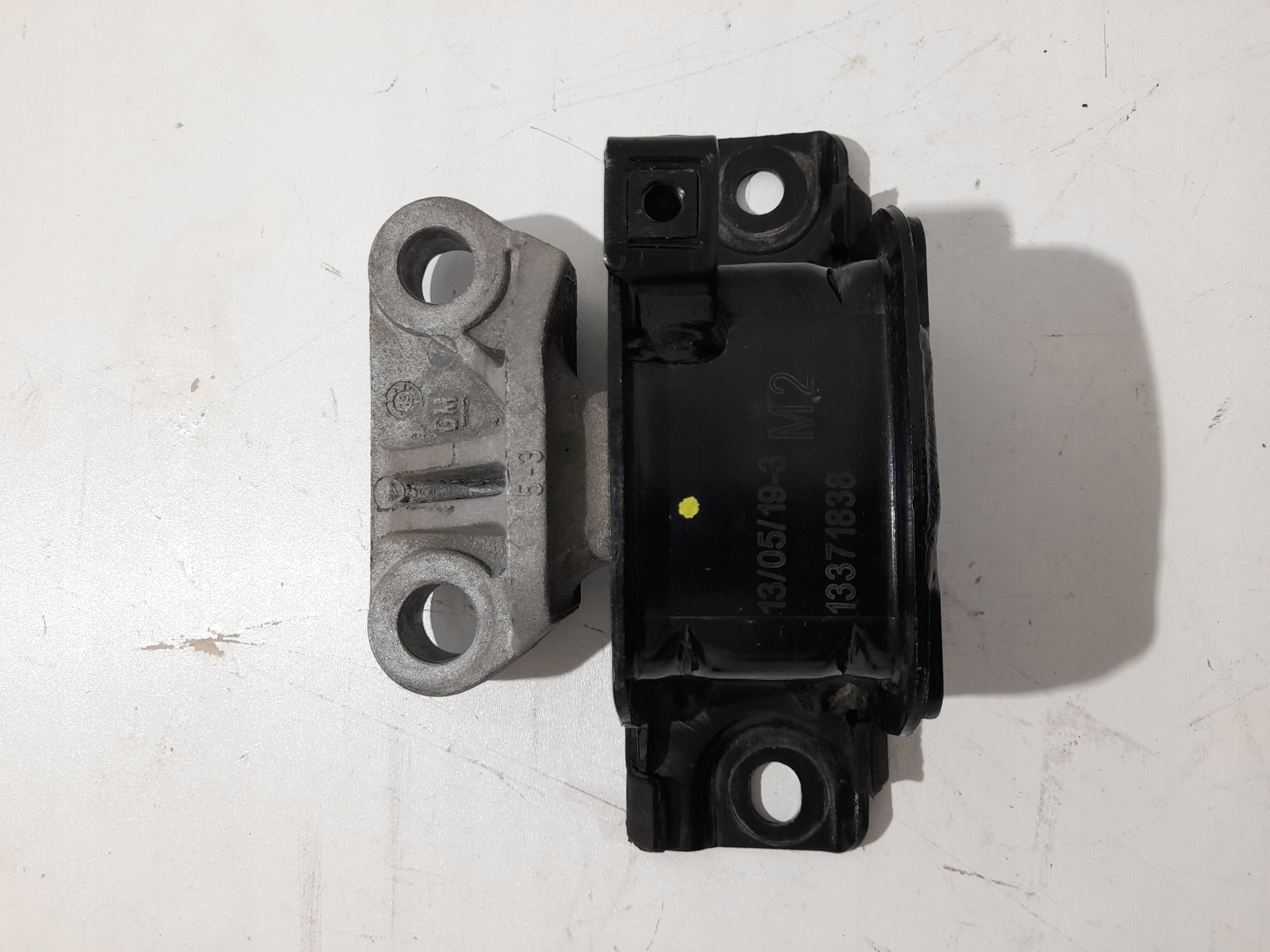 OPEL CORSA D engine mount