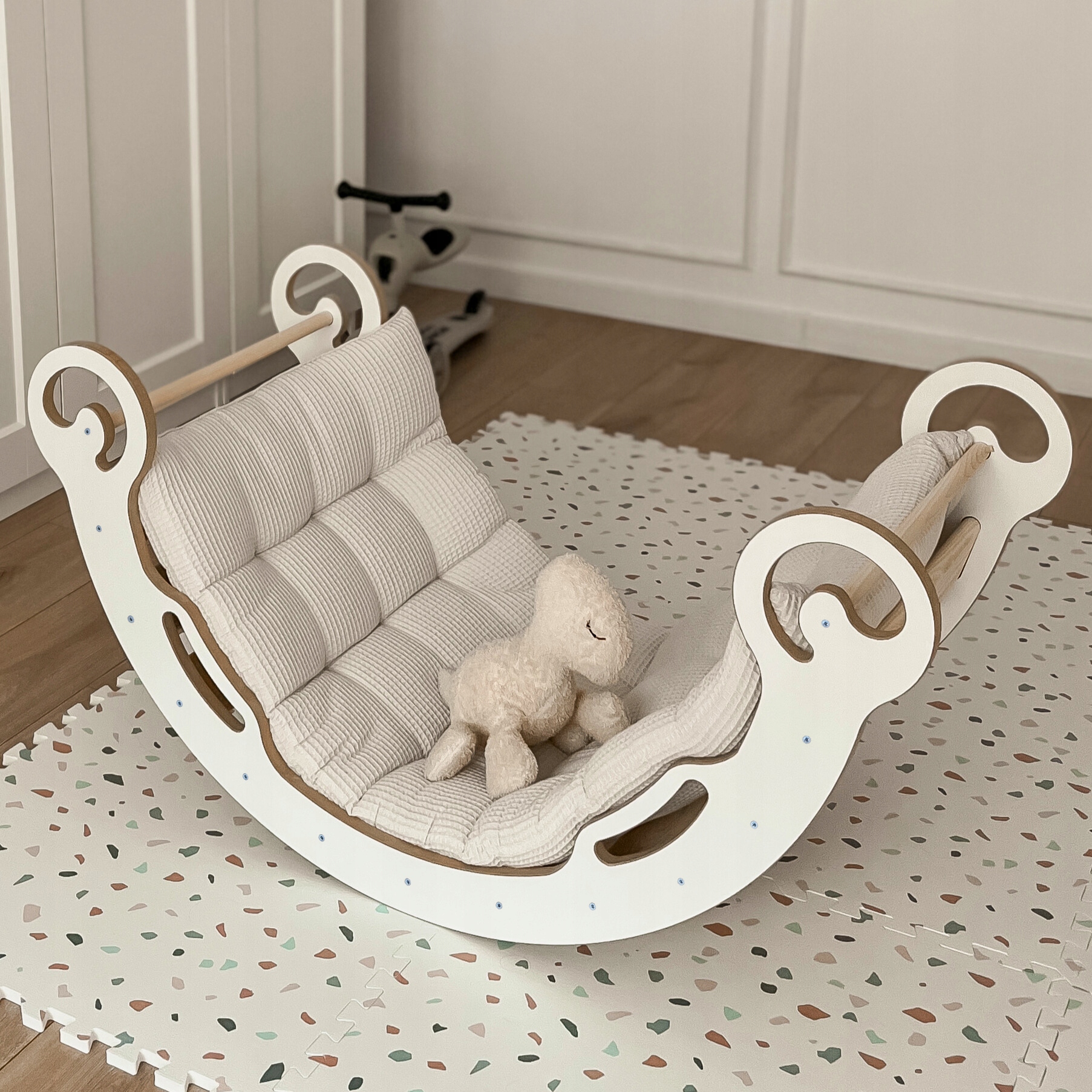 Bujak Montessori dla dzieci - LEO L BIAŁY EAN (GTIN) 5905965261587