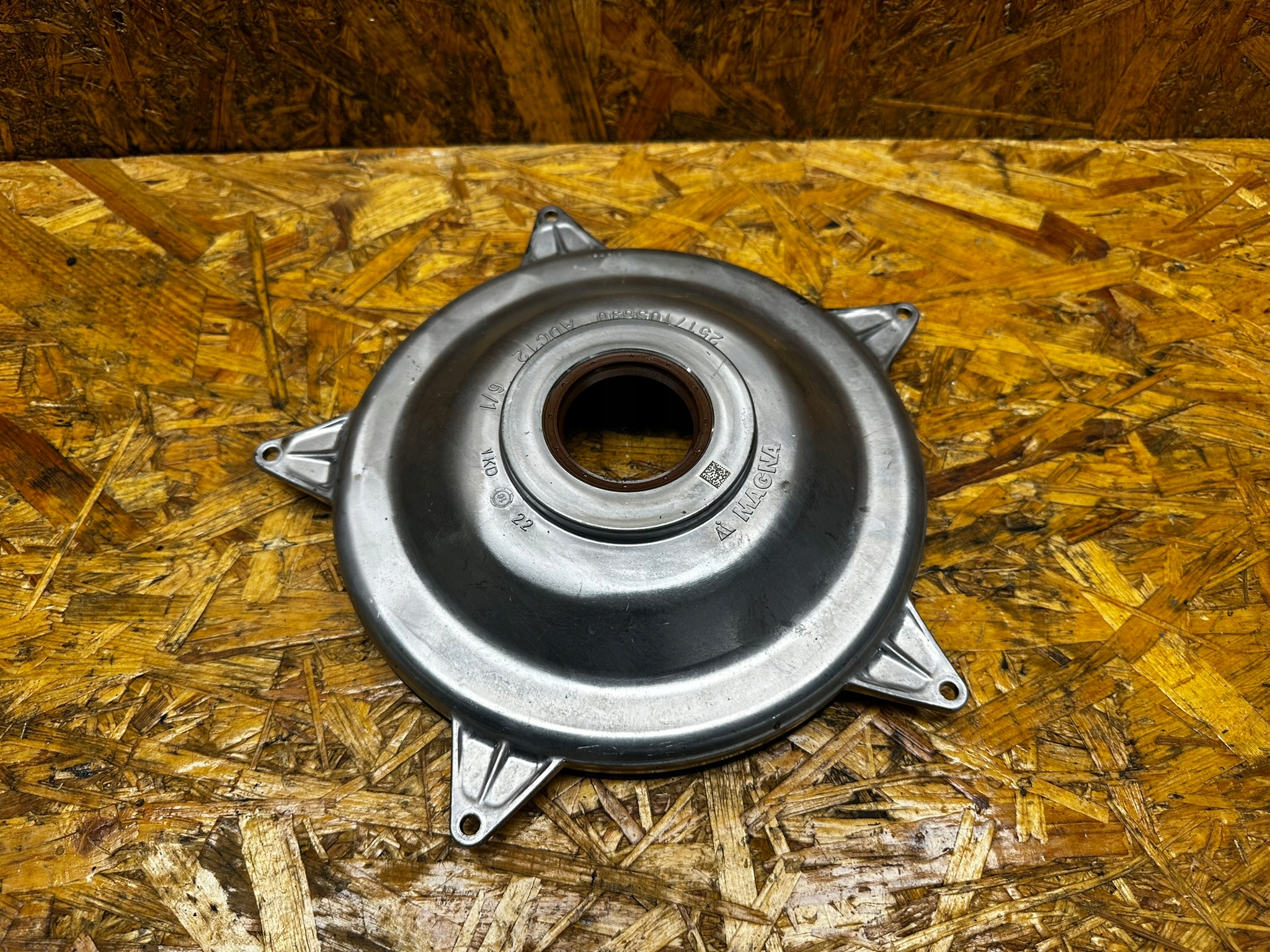 КОРПУС СЦЕПЛЕНИЯ NISSAN RENAULT DW5 DW6 2517105690