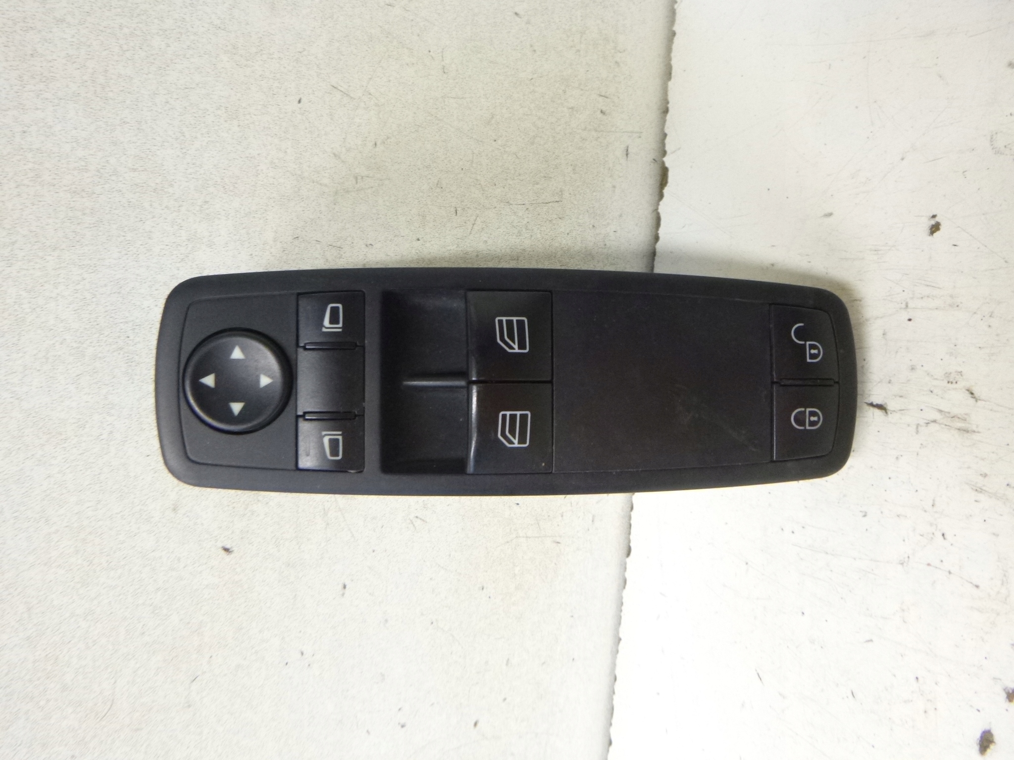switch panel of the window left Mercedes W169 2006r. A1698206410