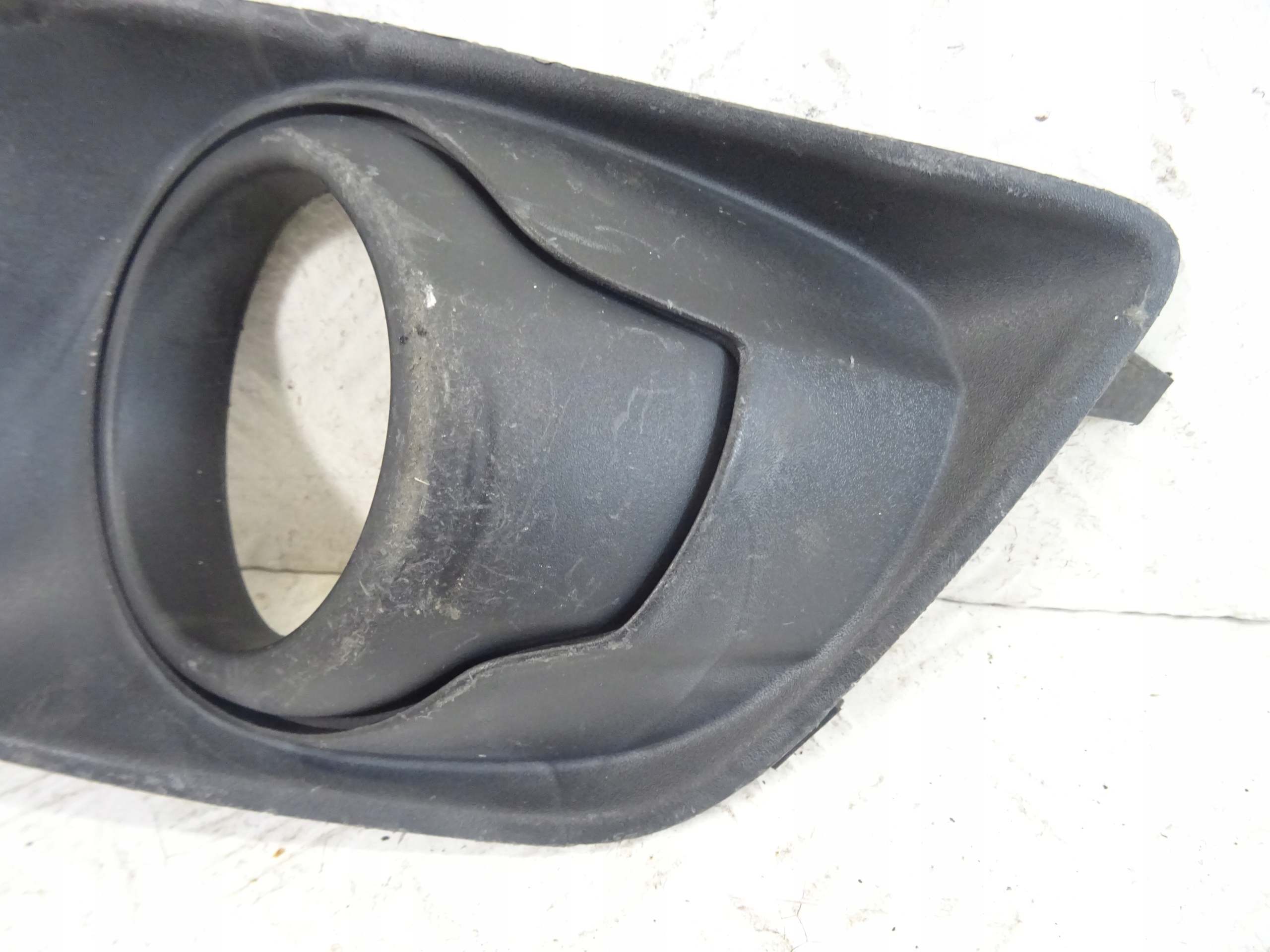 grid of a bumper front front right FORD ECOSPORT MK2 EN15-15A298