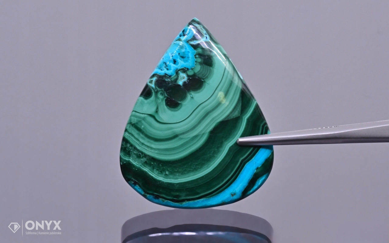 Chryzokola kabošon slza 34,5x27,5 mm