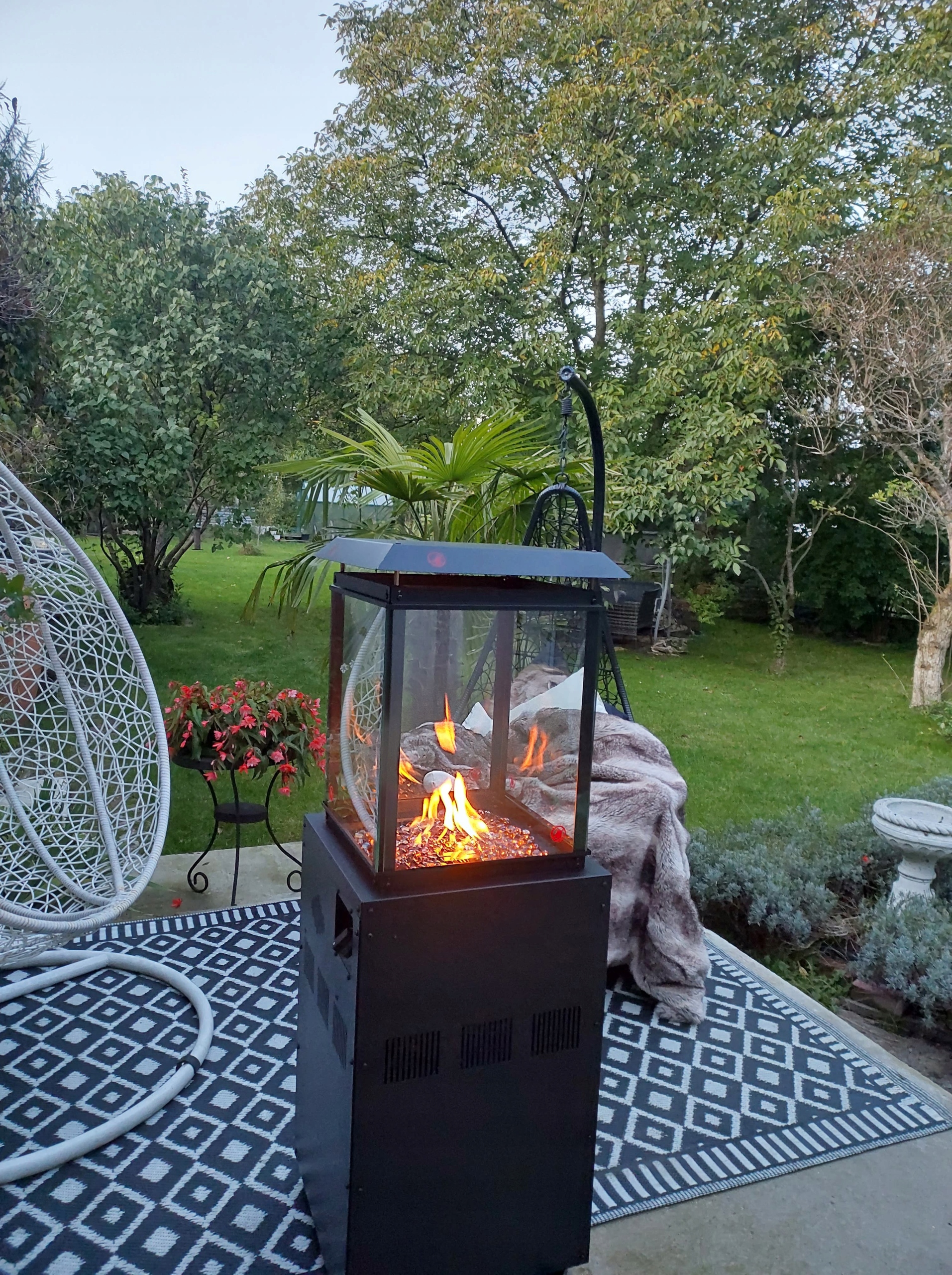 Parasol Grzewczy Gazowy Kominek Promiennik na LPG Styl nowoczesny