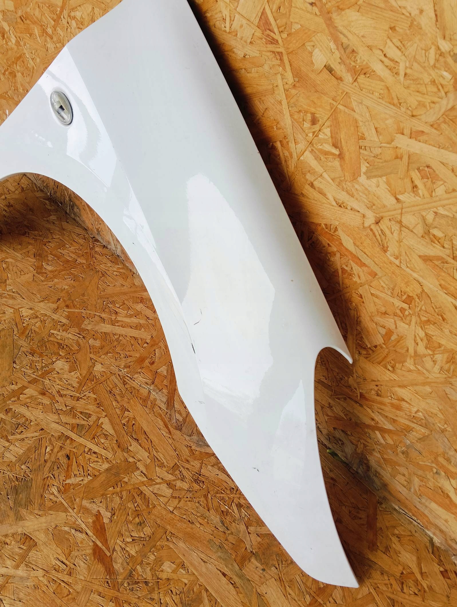 fender right front Peugeot 307 BIALY Lak EWPB