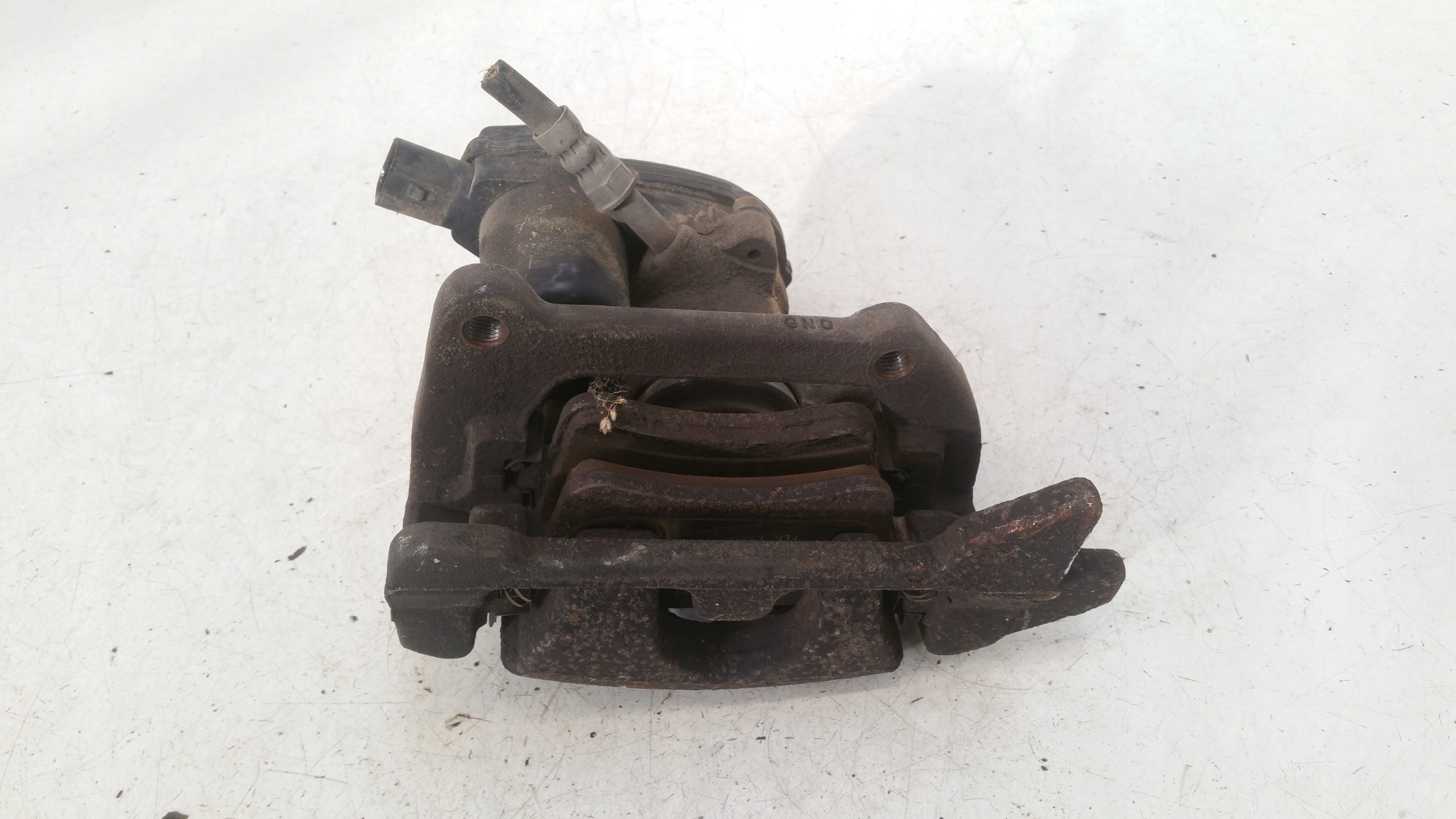 caliper left rear part AUDI A4 B8
