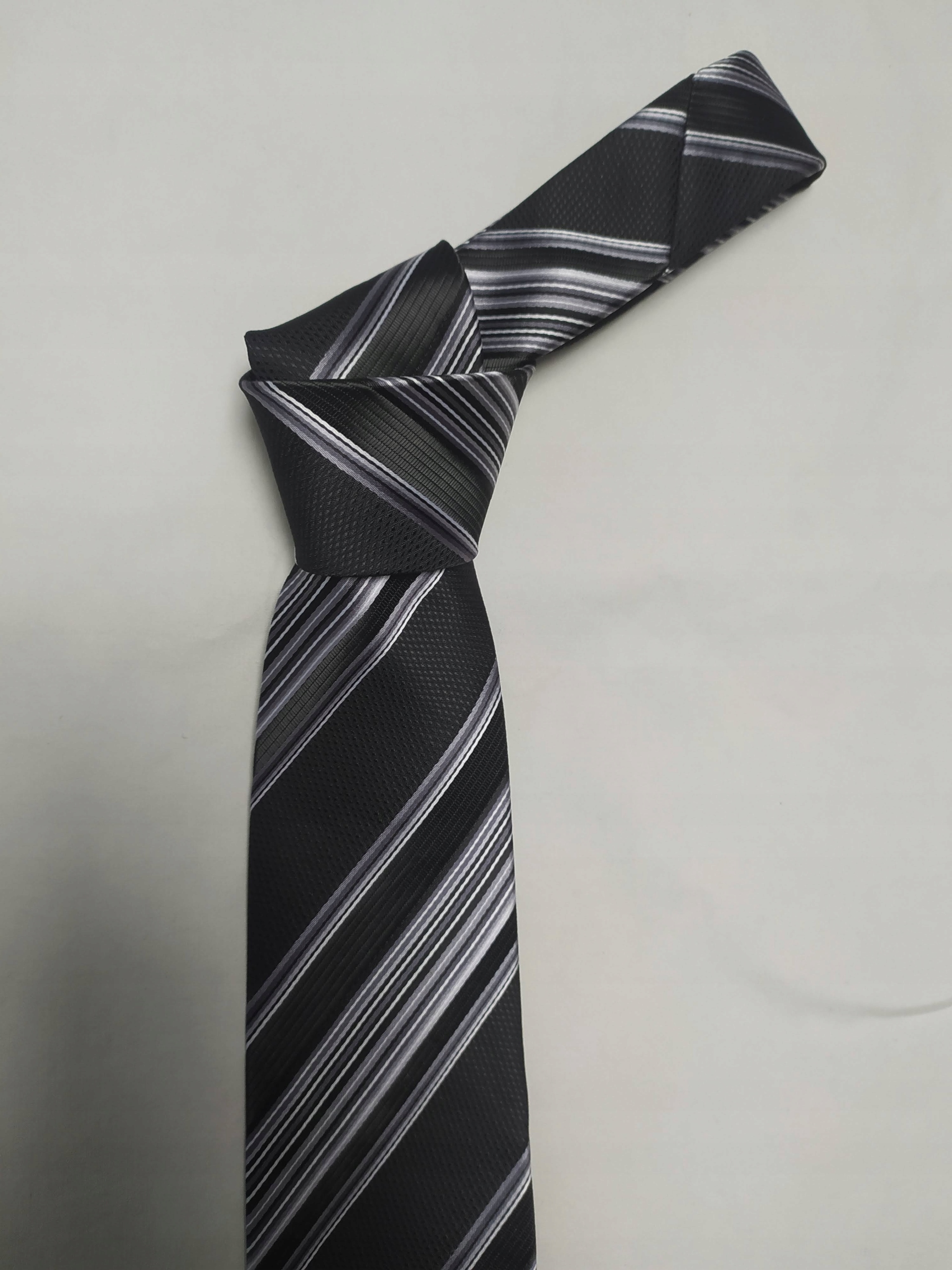 WYPRZEDAŻ ELEGANCKI KRAWAT DOBRA JAKOŚĆ