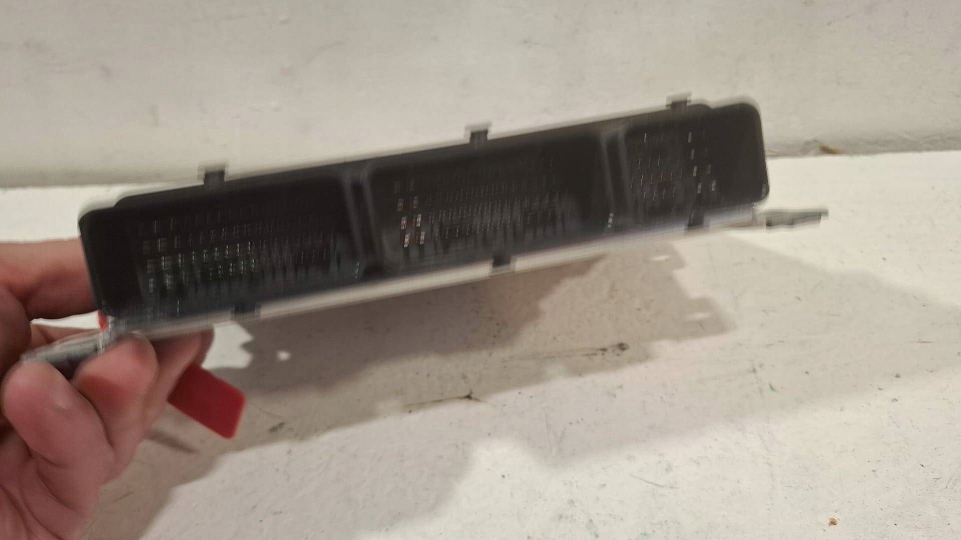 control unit of the engine computer 237D40399R Renault ZOE