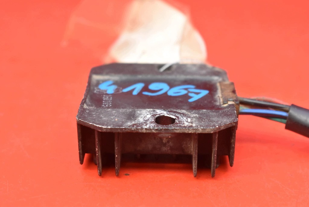 REGULATOR napätia XF-CLT JUNAK 901 48 CC 16R