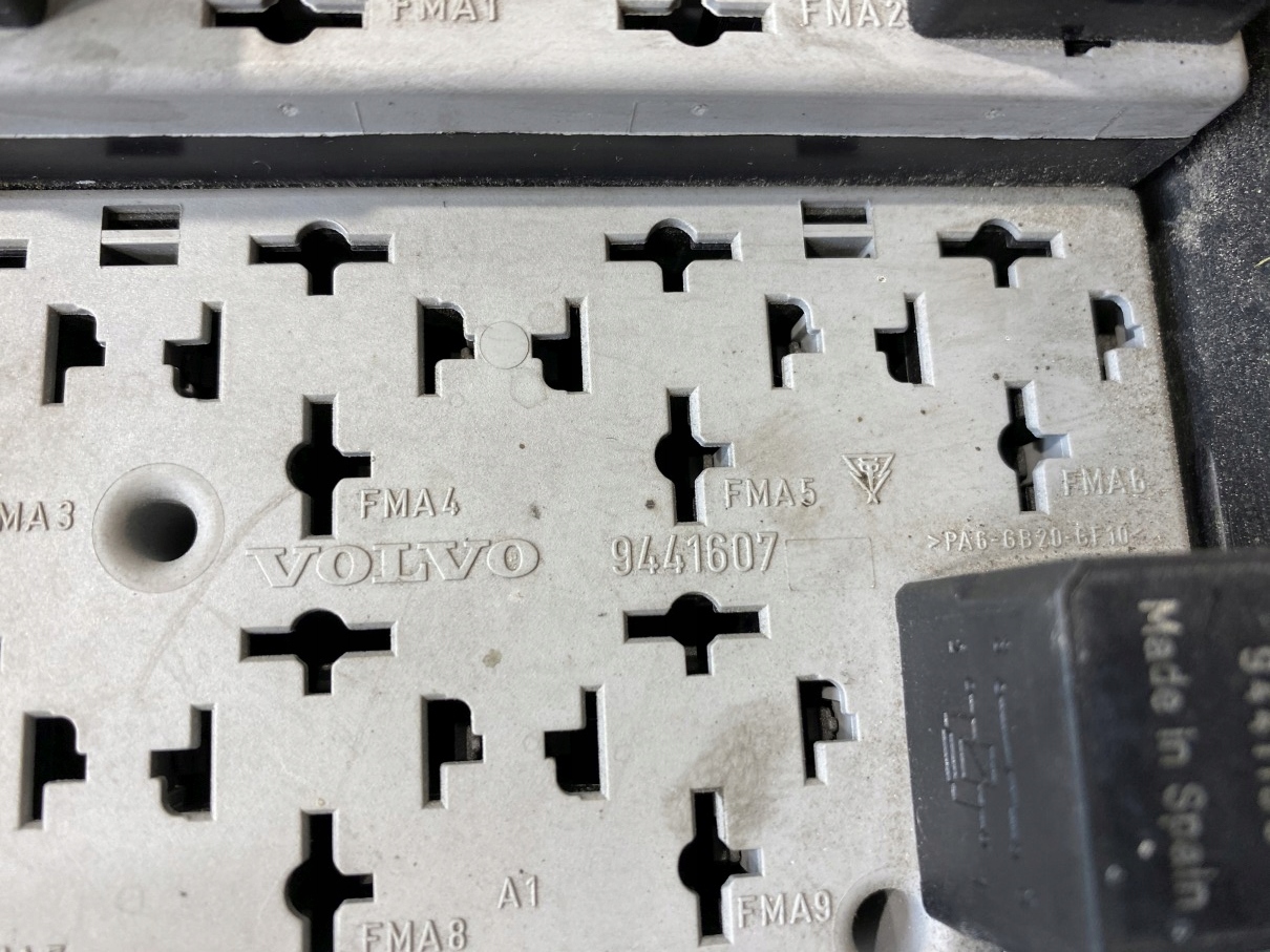 Module fusibles VOLVO S80 et 2.4 9168986