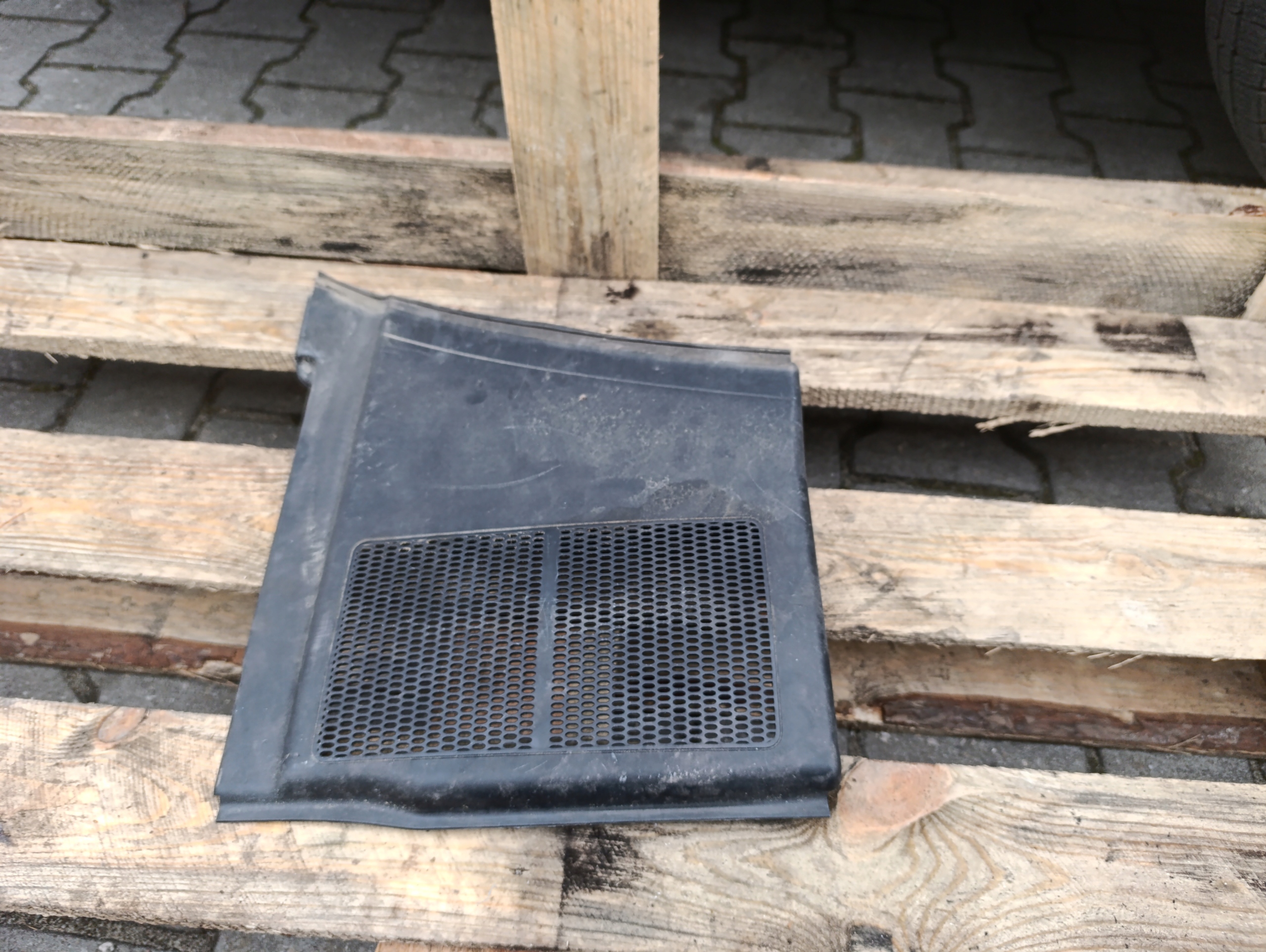 cover under the window SEAT EXEO 3R1819447