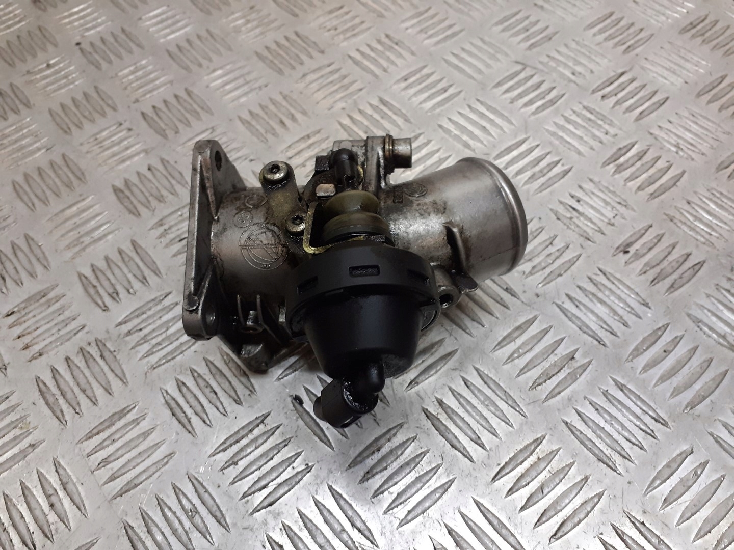 ДРОССЕЛЬНАЯ ЗАСЛОНКА ALFA ROMEO 156 46817373