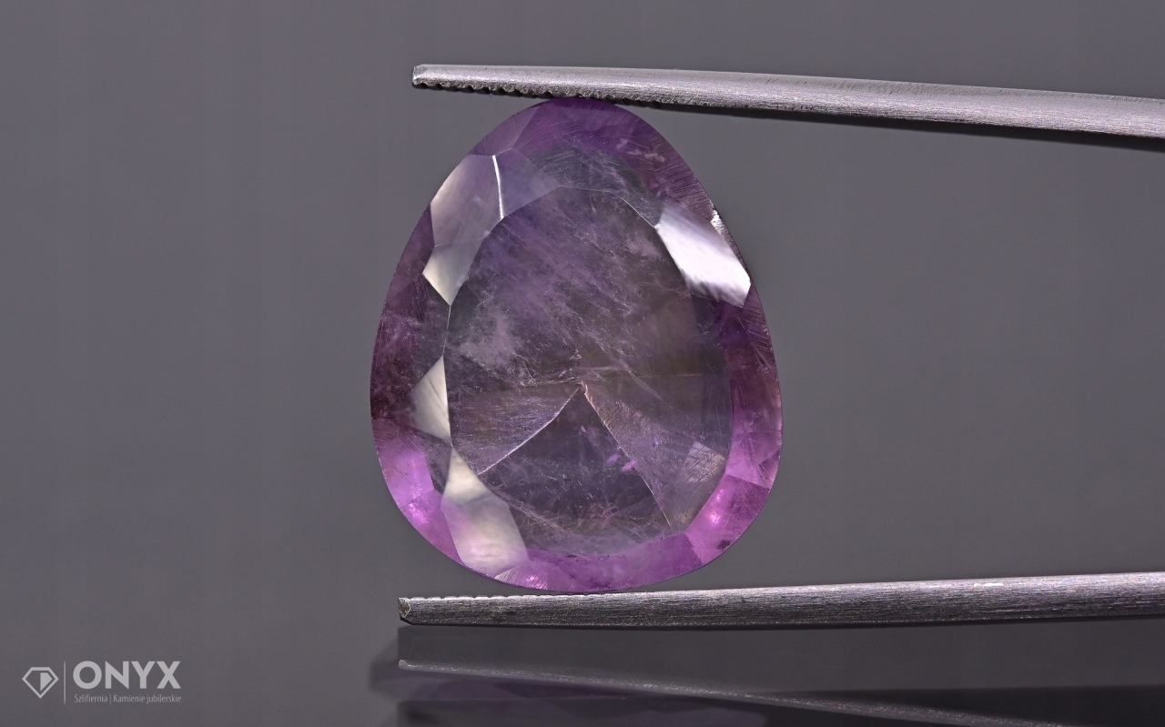 Ametyst fazetovaný nepravidelný 19x16 mm