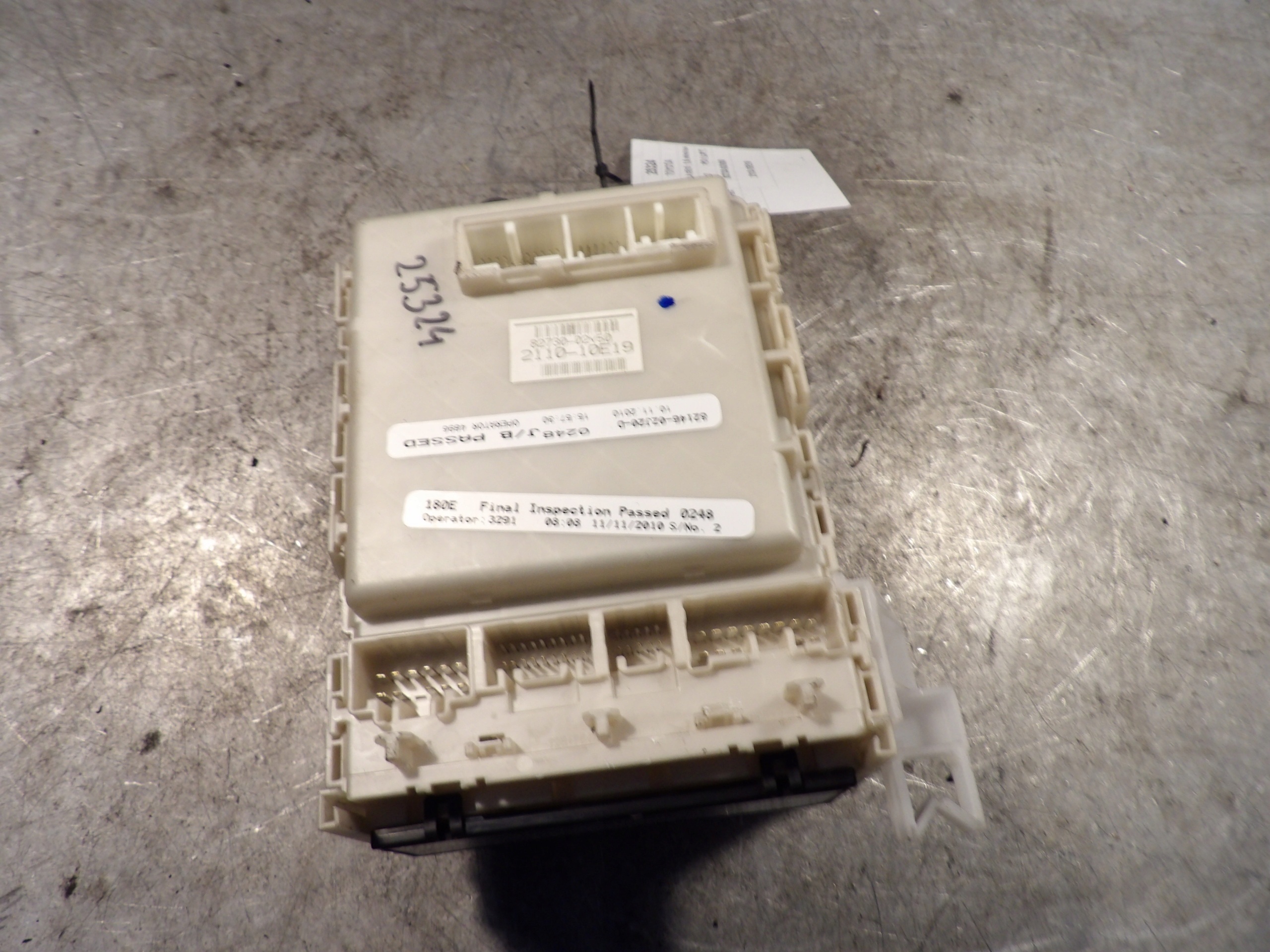 TOYOTA COROLLA E15 MODULE FUSIBLES 2110-10E19