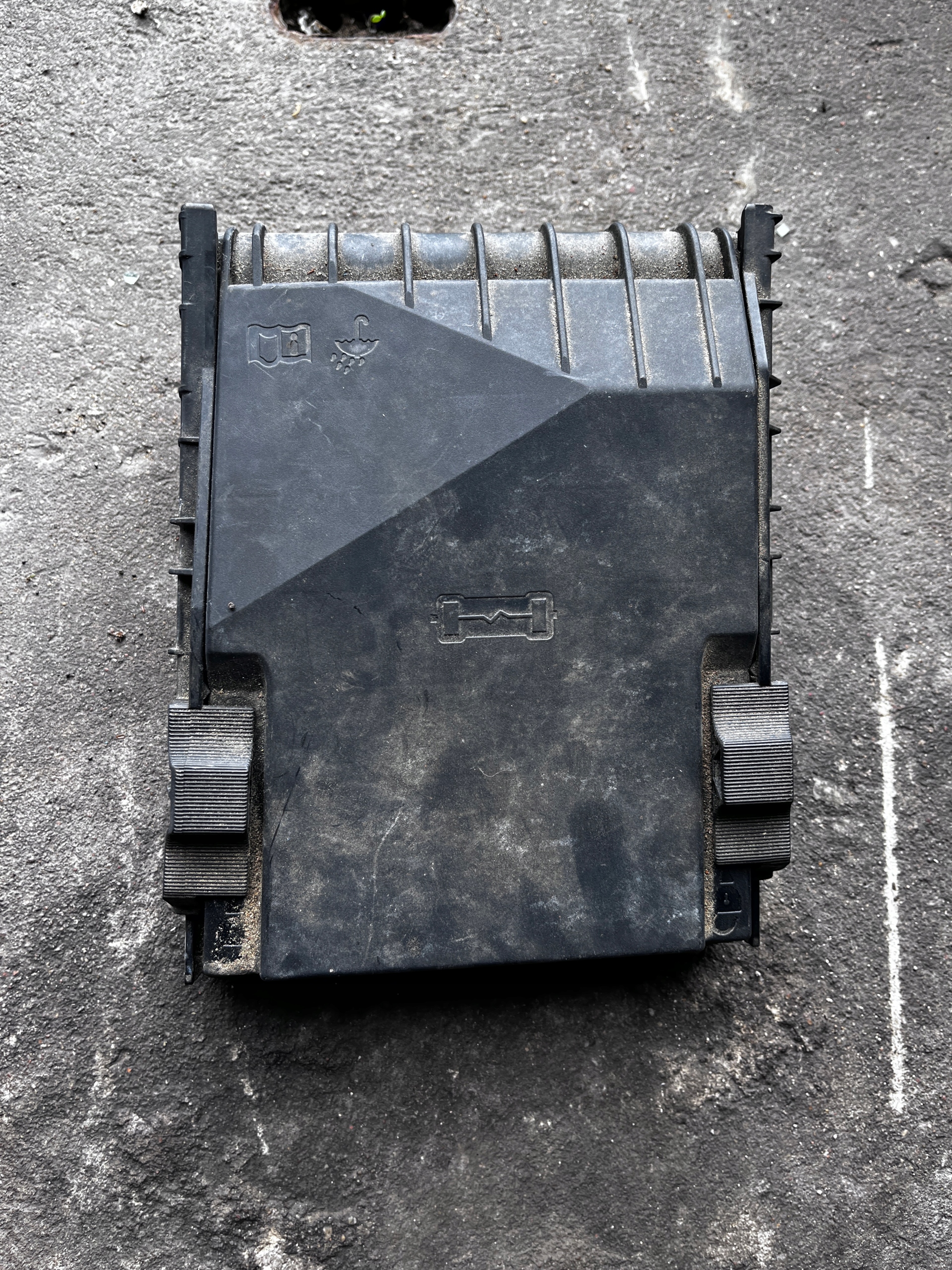 15 VW AUDI OSŁONA SKRZYNKI BEZPIECZNIKÓW 1K0937132F