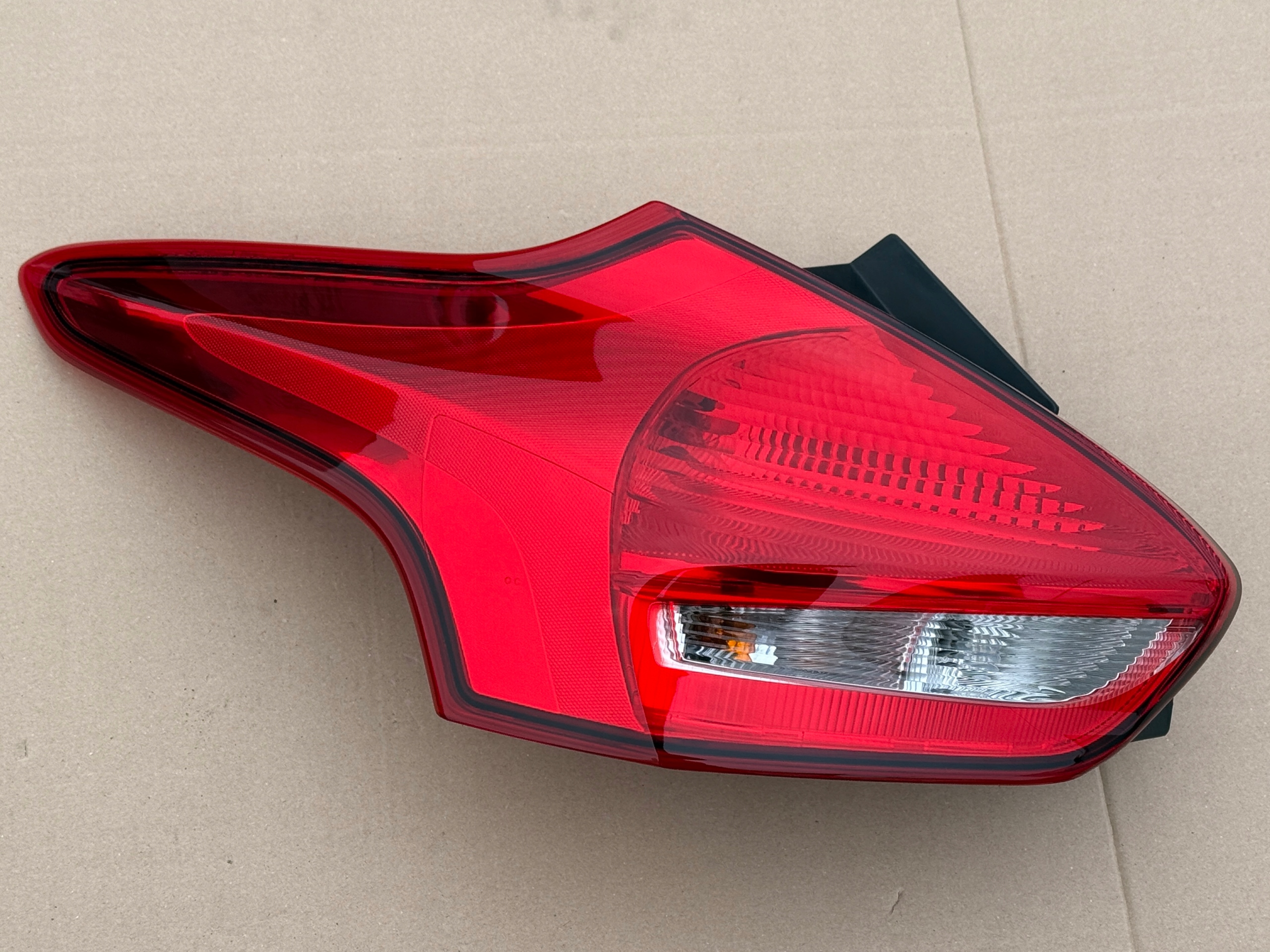 FORD FOCUS MK3 LIFT 2014-2018 HATCHBACK light LED rear part left F1EB-13405-B