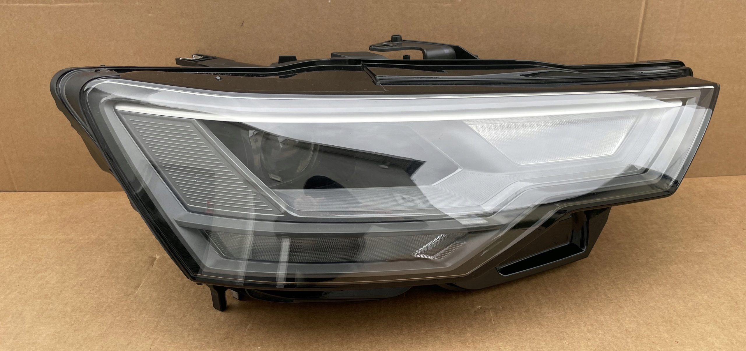 Feux phare FULL LED AUDI A6 C8 Original Complète 4K0941034 Droit Comme Neuf