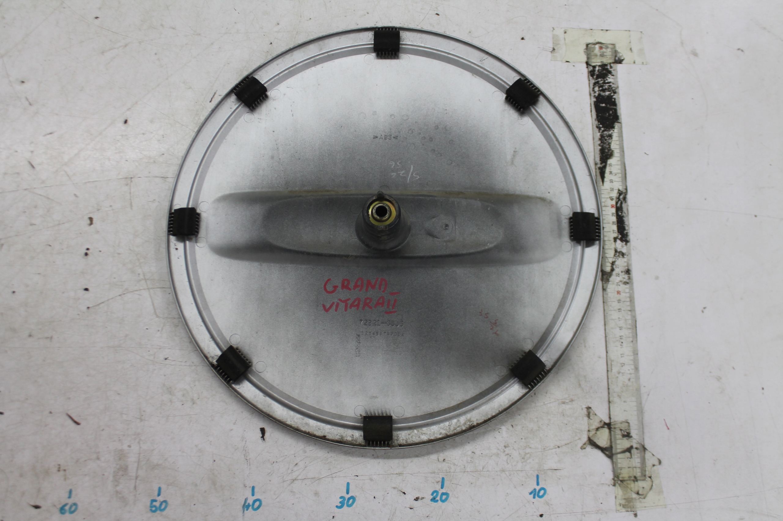 OSŁONA KOŁA ZAPASOWEGO ZAPAS GRAND VITARA II 05-14 Producent części Suzuki OE