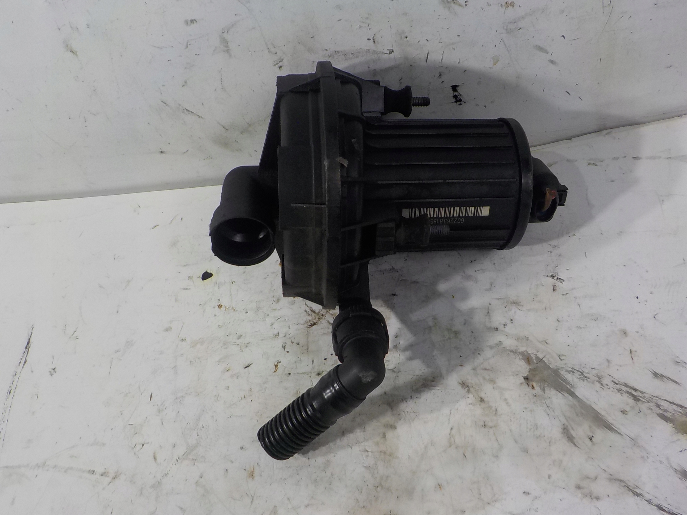 AUDI A3 II 8P pumpe luft sekundär 06A959253E