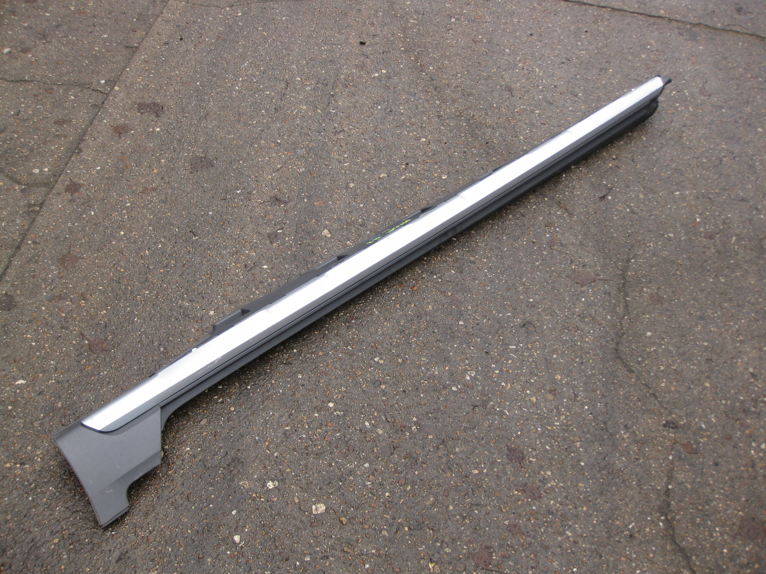 VW PASSAT B6 moulding threshold left 3G9853855