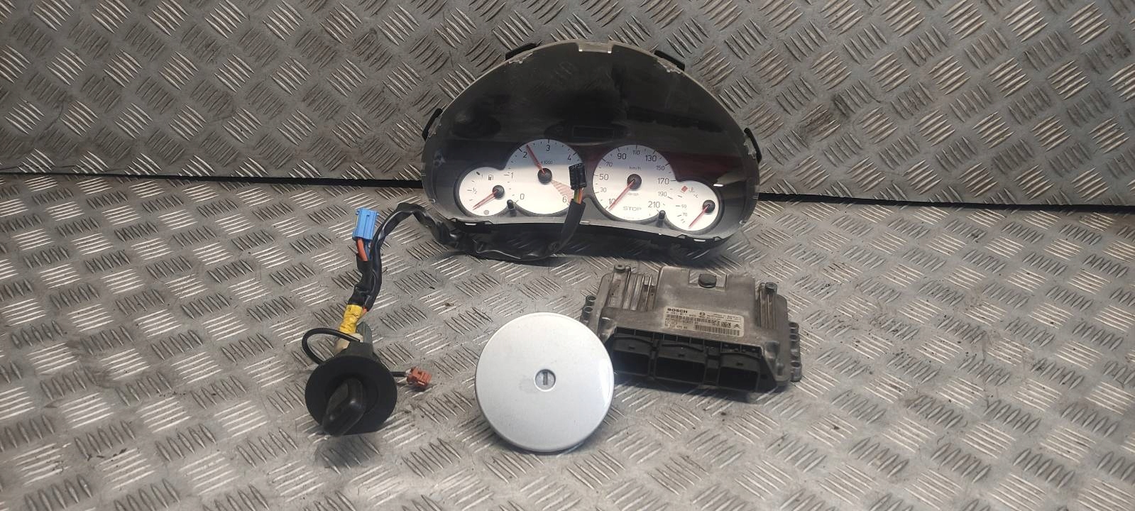 sustav STARTOWY + čep goriva 1/3 PEUGEOT 206 i