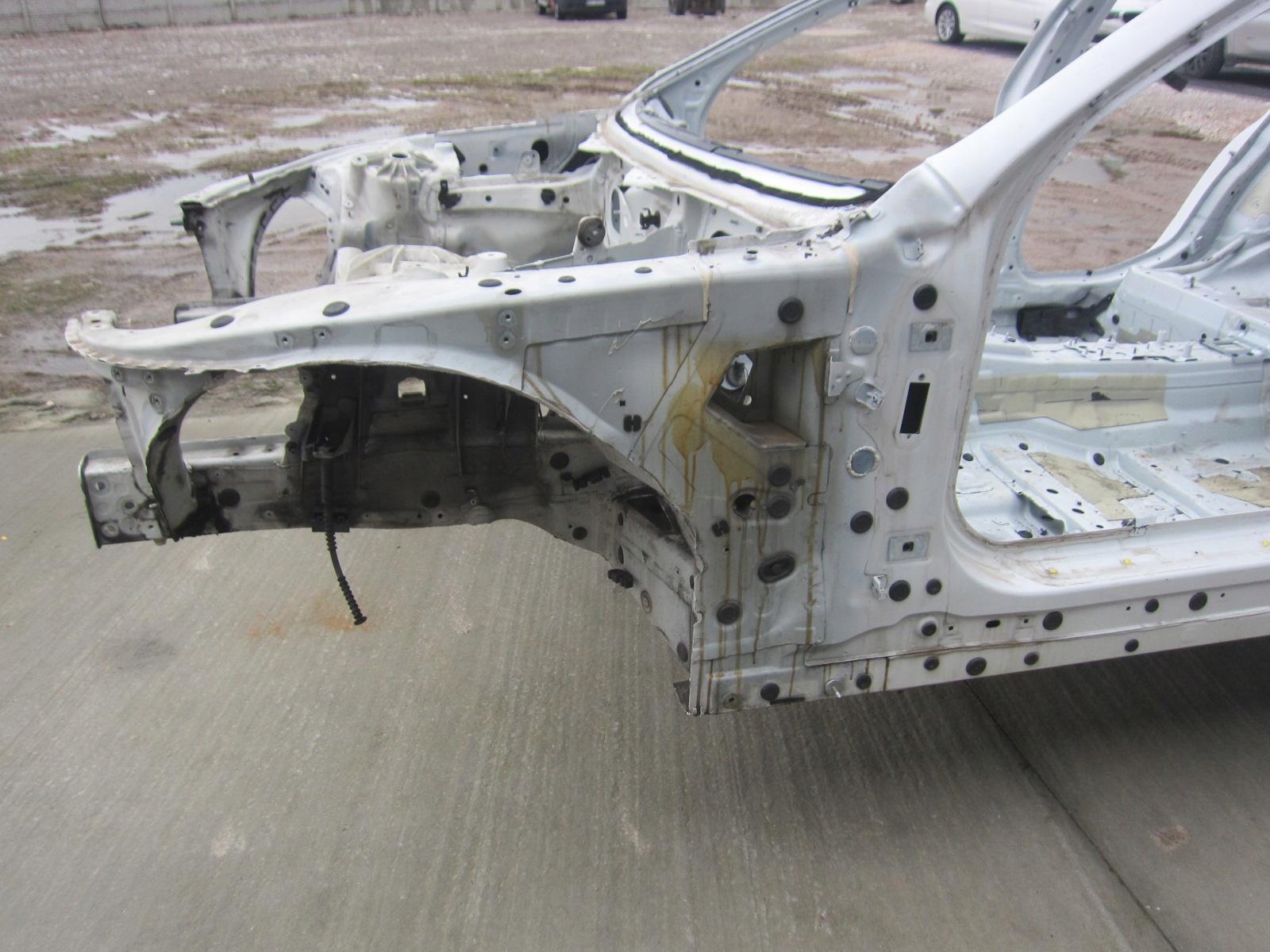 BMW 6 F06 F12 F13 ЧЕТВЕРТИНА ЛІВА ПЕРЕДНЯ ФАРТУХ ЧАША ЛОНЖЕРОН 7261463