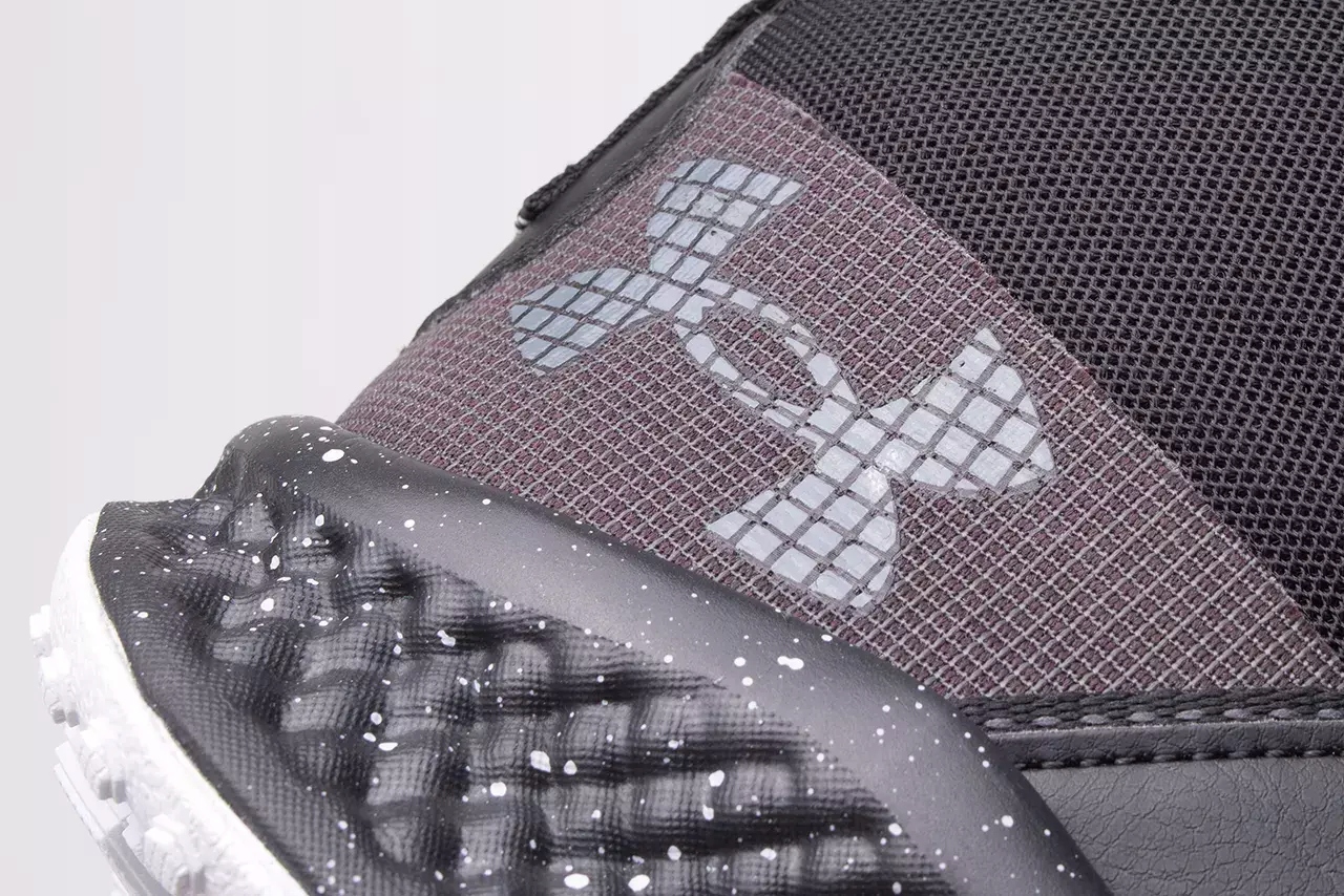 BUTY SPORTOWE MĘSKIE UNDER ARMOUR TREKKINGOWE MIEJSKIE ZA KOSTKĘ 3026370 Długość wkładki 27.5 cm