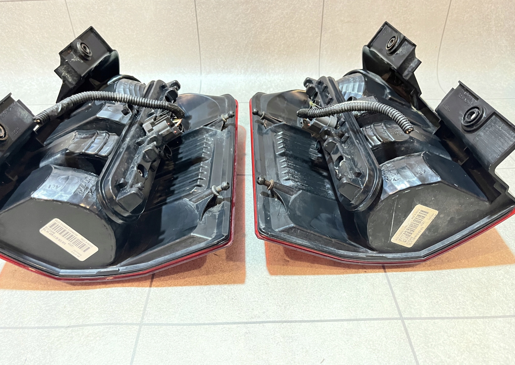 CHEROKEE KK фонари задние европа оригинал