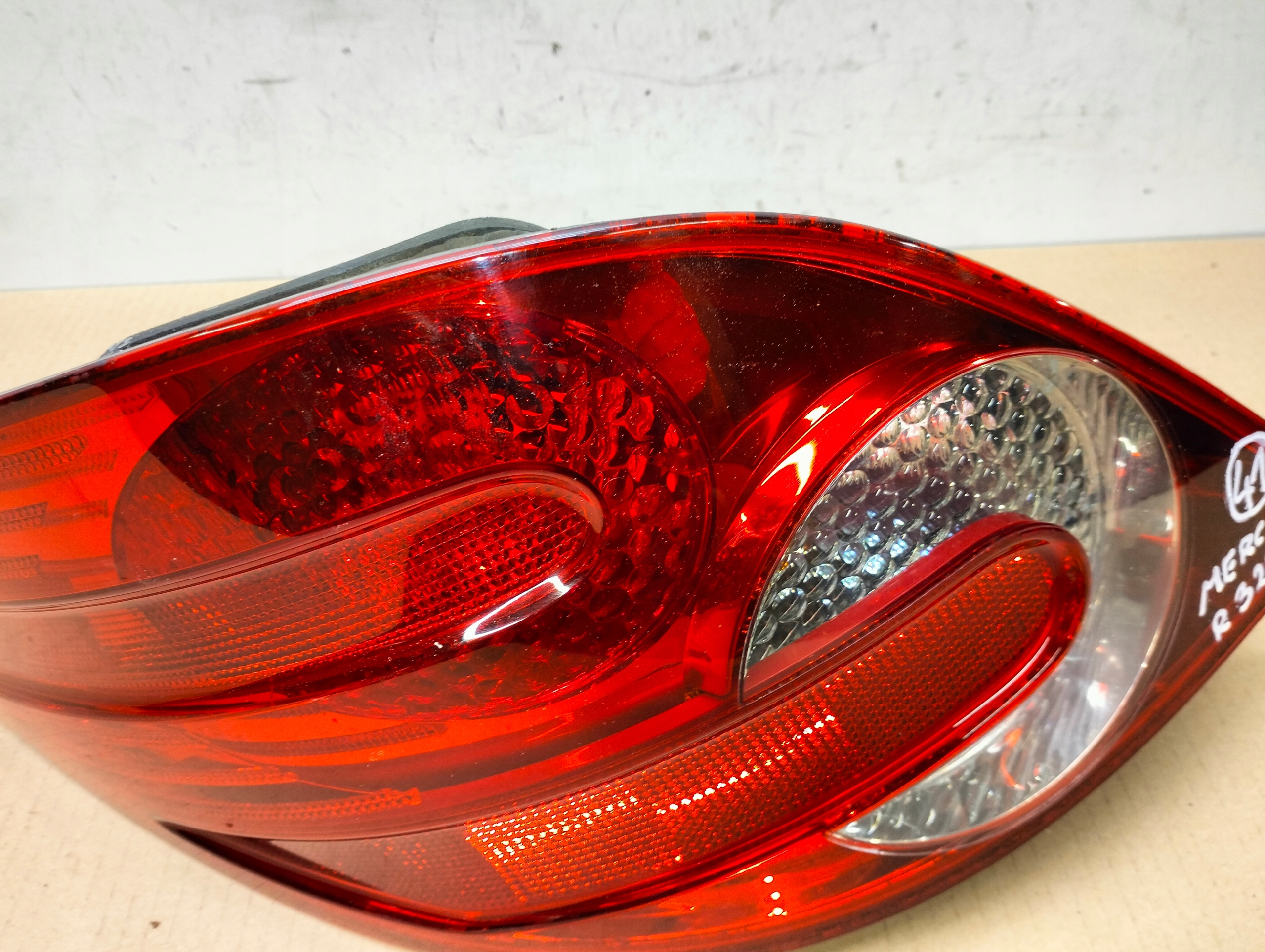 фонарь левый MERCEDES 251 W251 года 2005-2010
