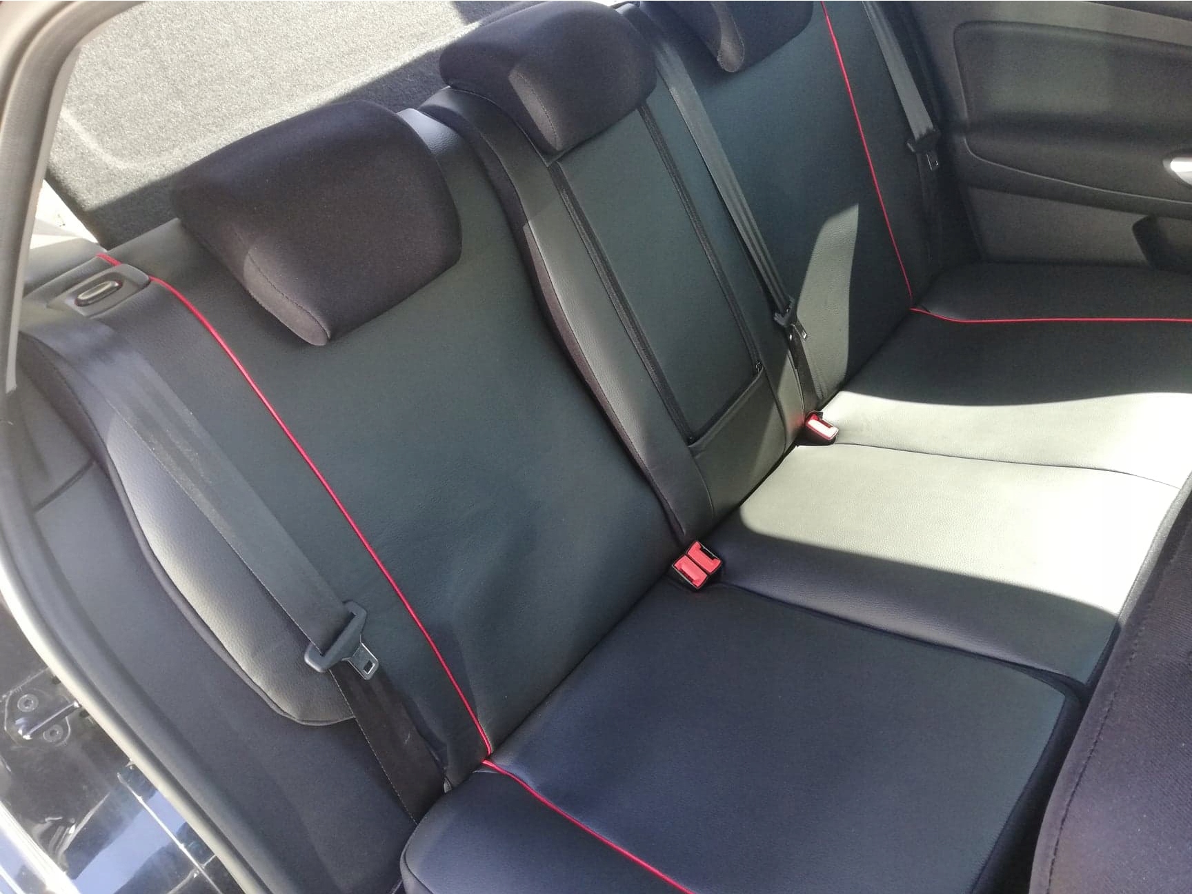 SKÓRA POKROWCE MIAROWE do MERCEDES B KL W246 Typ pokrowiec