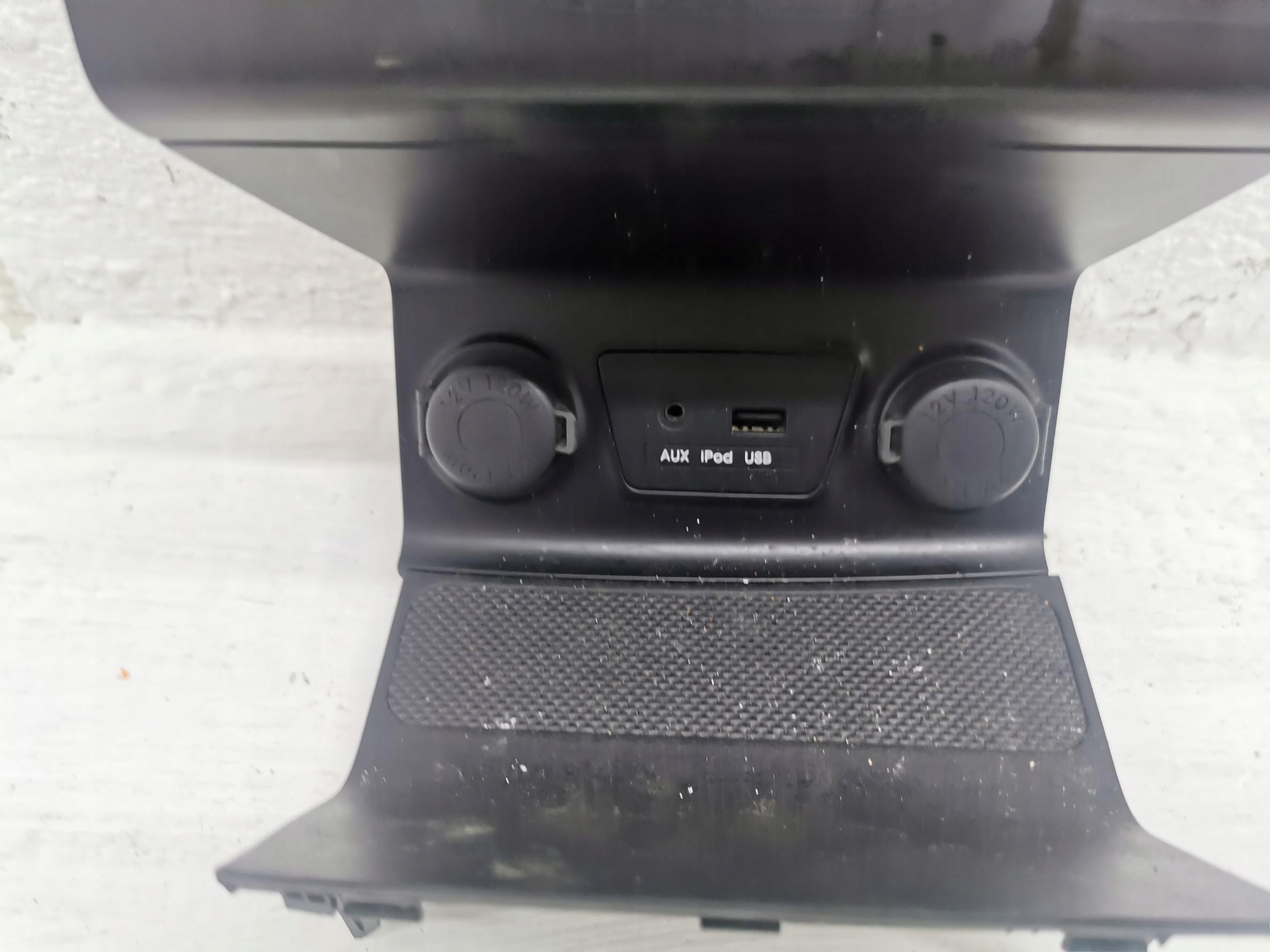 PANEL Sitze USB HYUNDAI IX35 10-15 93310-2Y800