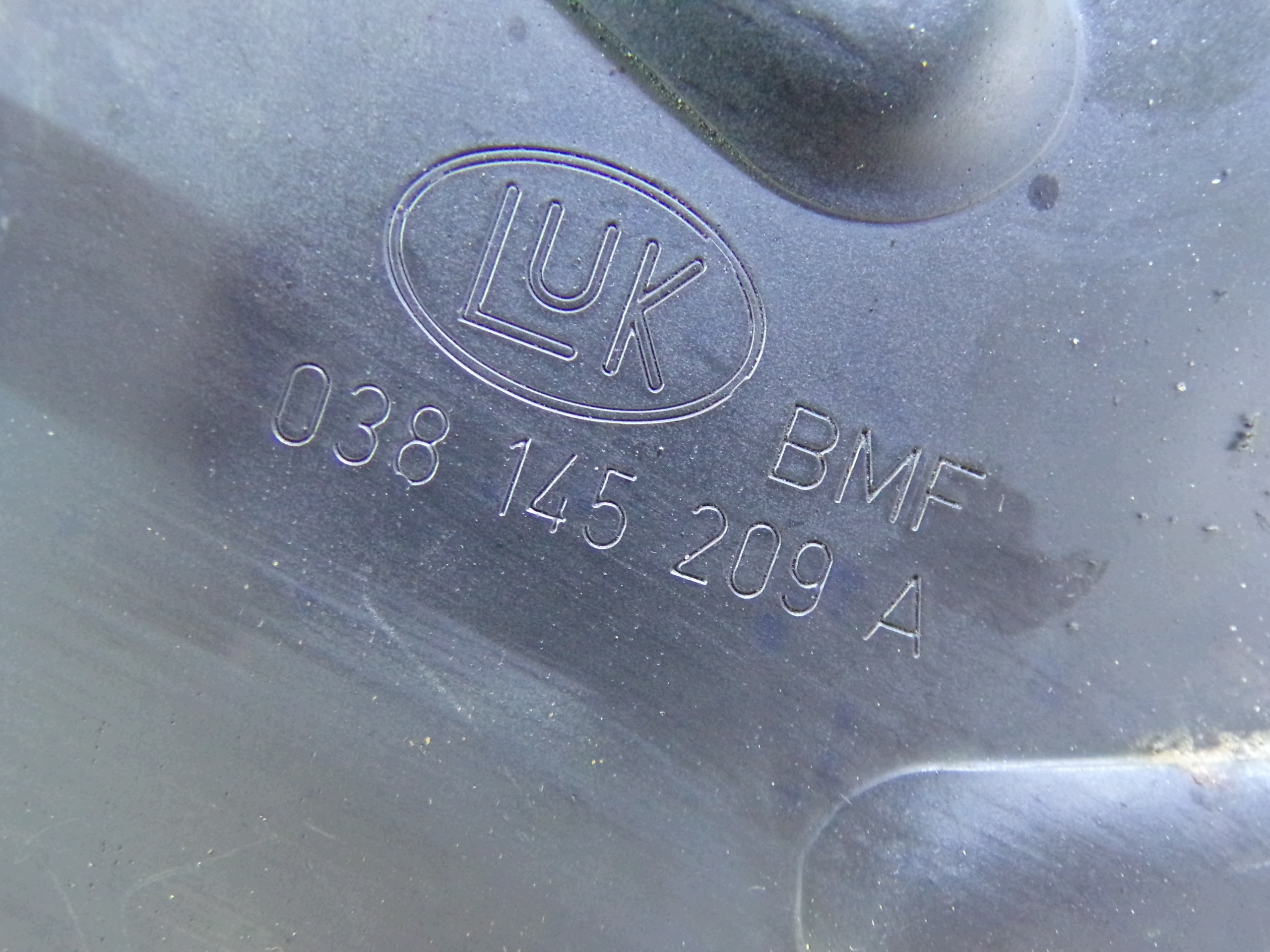 Pompa VACUM 1.9 TDI LUK 038145209 (2)