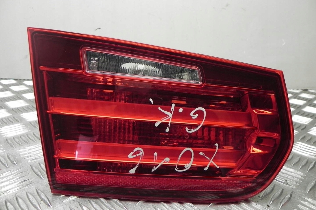 BMW 3 F30 F31 11-16 SEDAN KOMBI TOURING LED LEWA TYLNA LAMPA KLAPA ORYGINAŁ