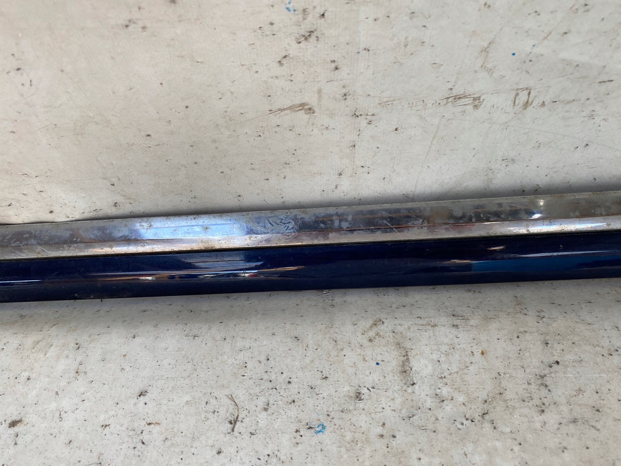 VW PASSAT B7 10- moulding door front left 3AA854939A