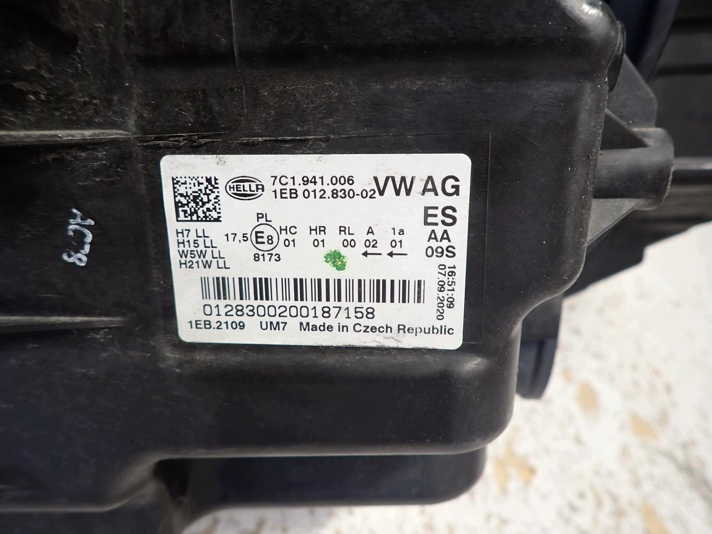 light front front right VW CRAFTER II MAN TGE 2017- 7C1941006
